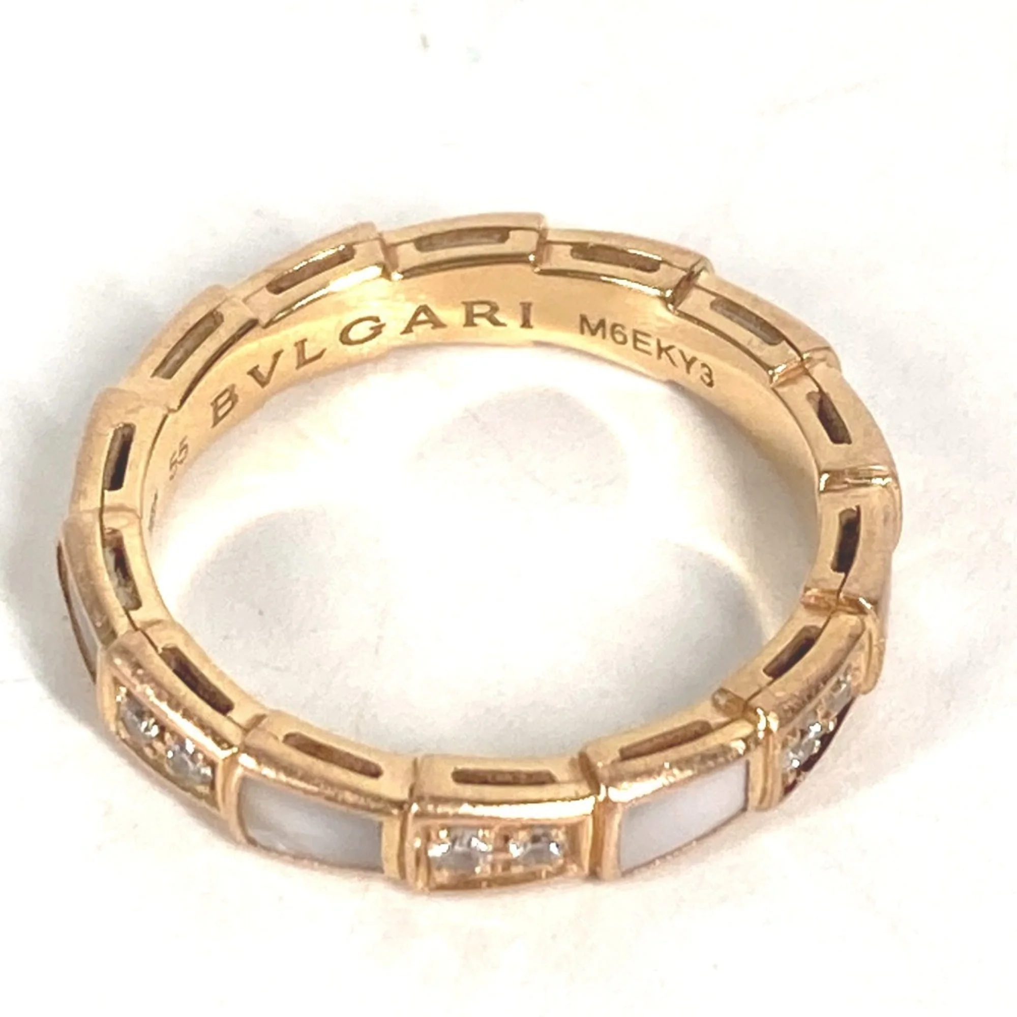 Serpenti Viper Ring 18K Rose Gold with Mother of Pearl - Image 6