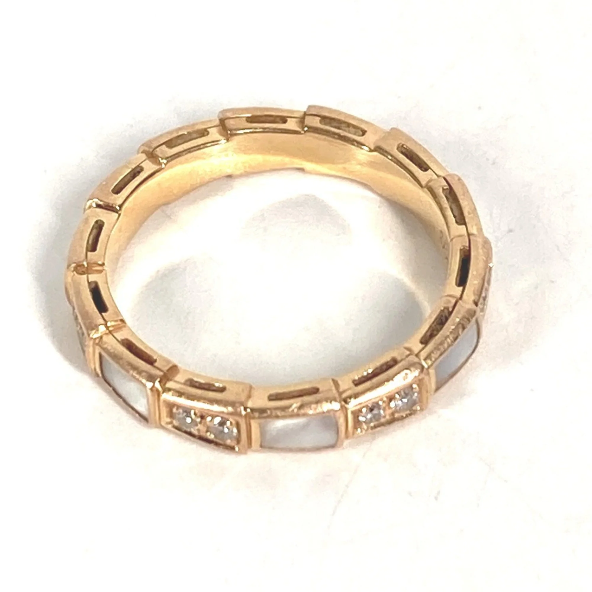 Serpenti Viper Ring 18K Rose Gold with Mother of Pearl - Image 7