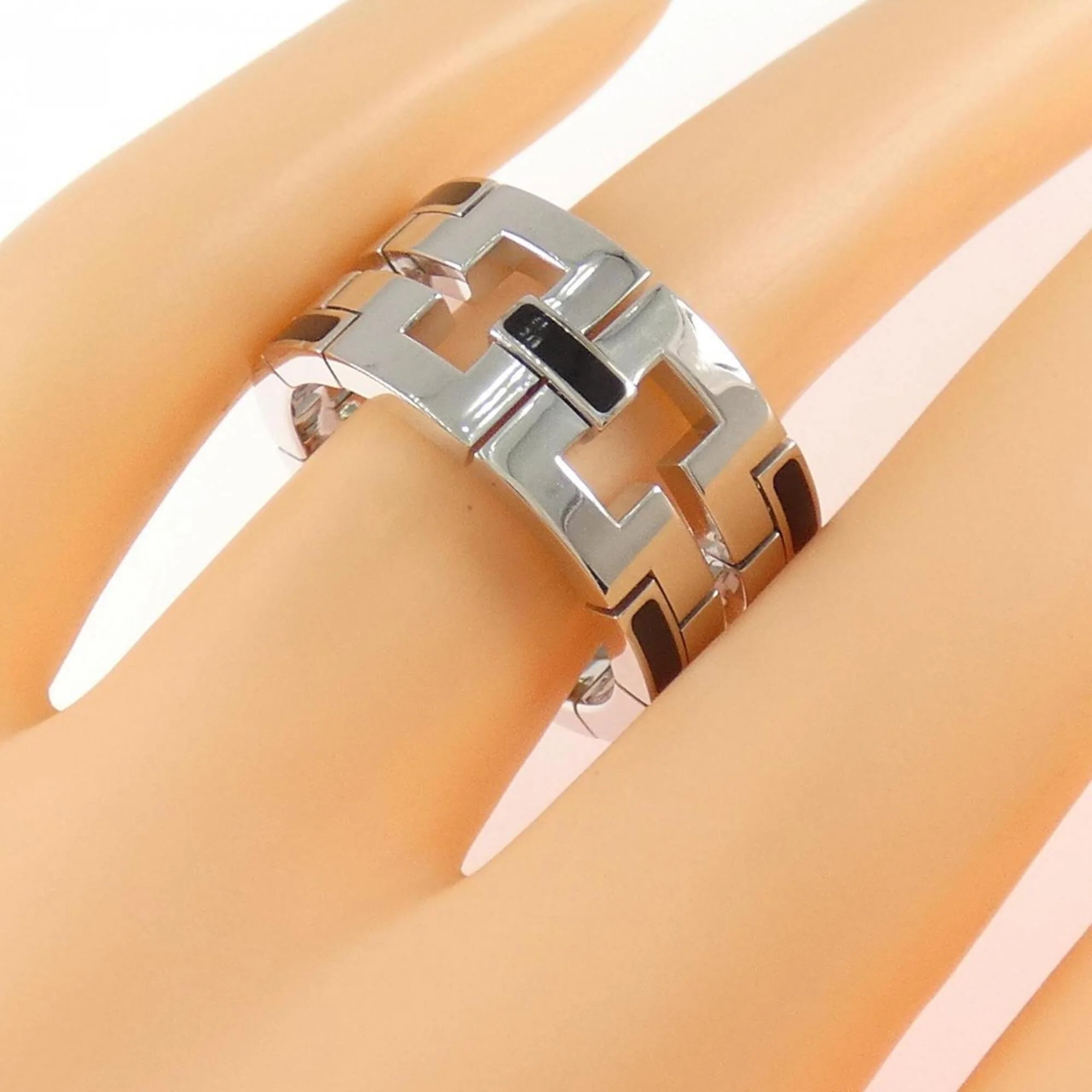 Padlock Ring 18K White Gold - Image 4