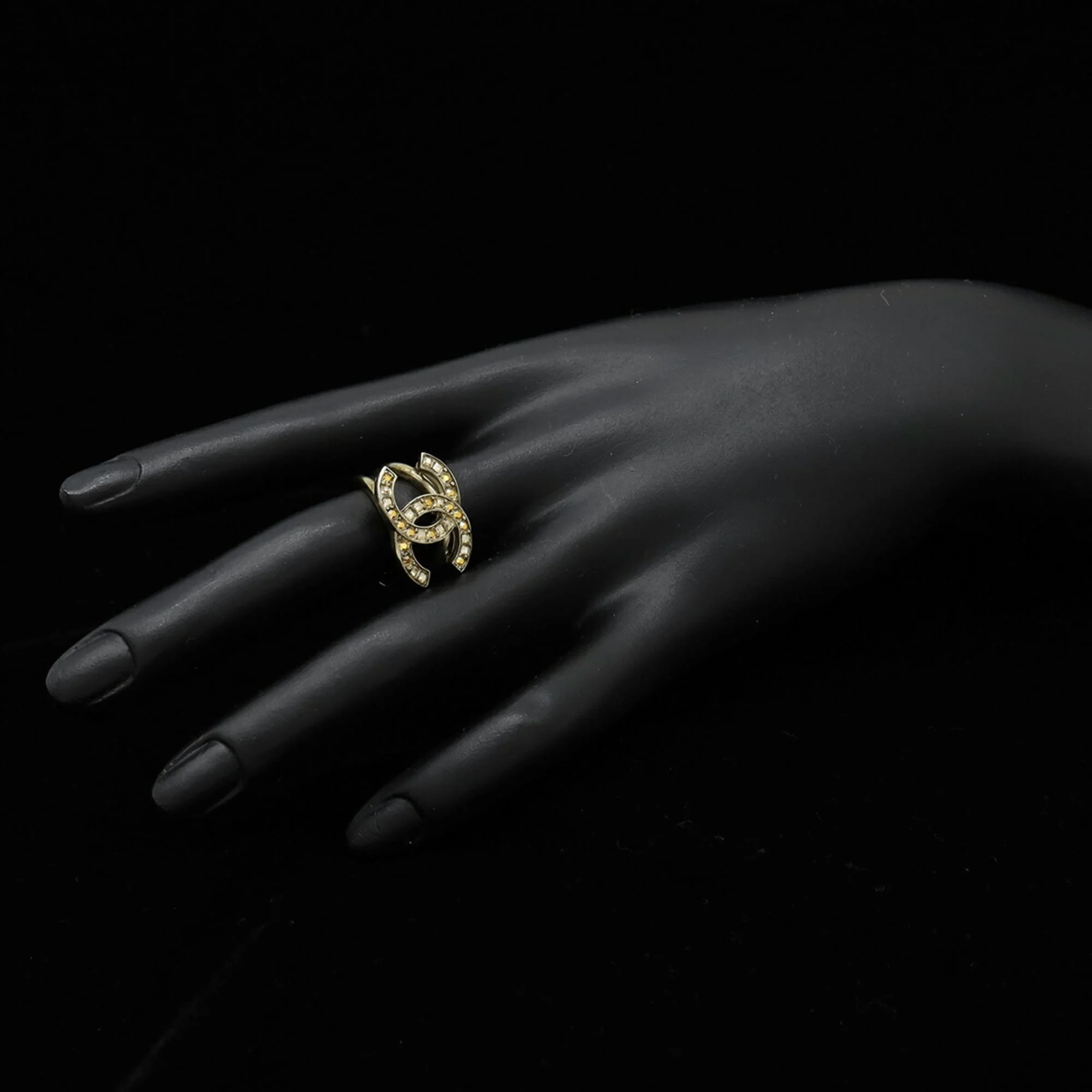 CC Logo Ring Metal - Image 8