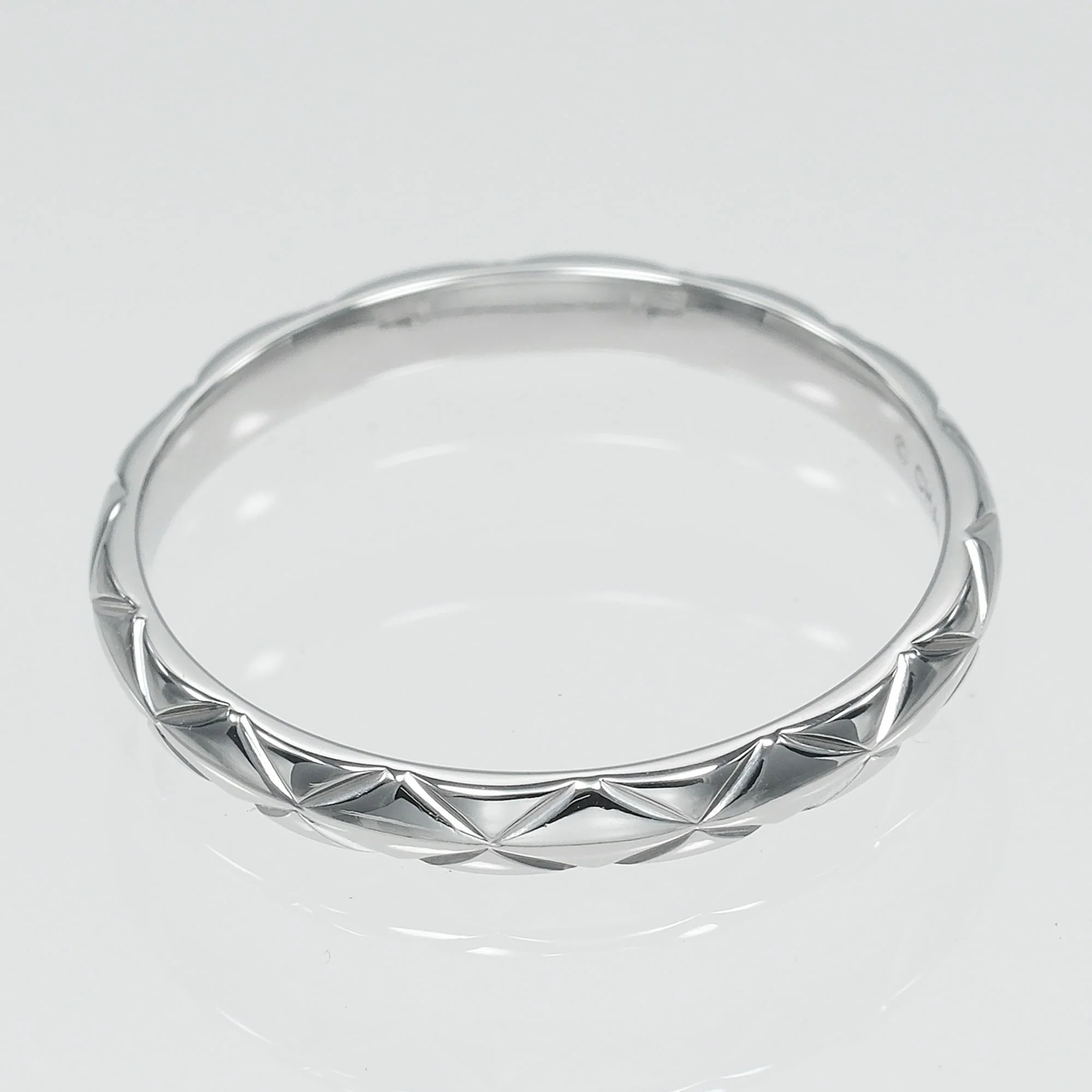 Matelasse Ring Platinum Small - Image 8