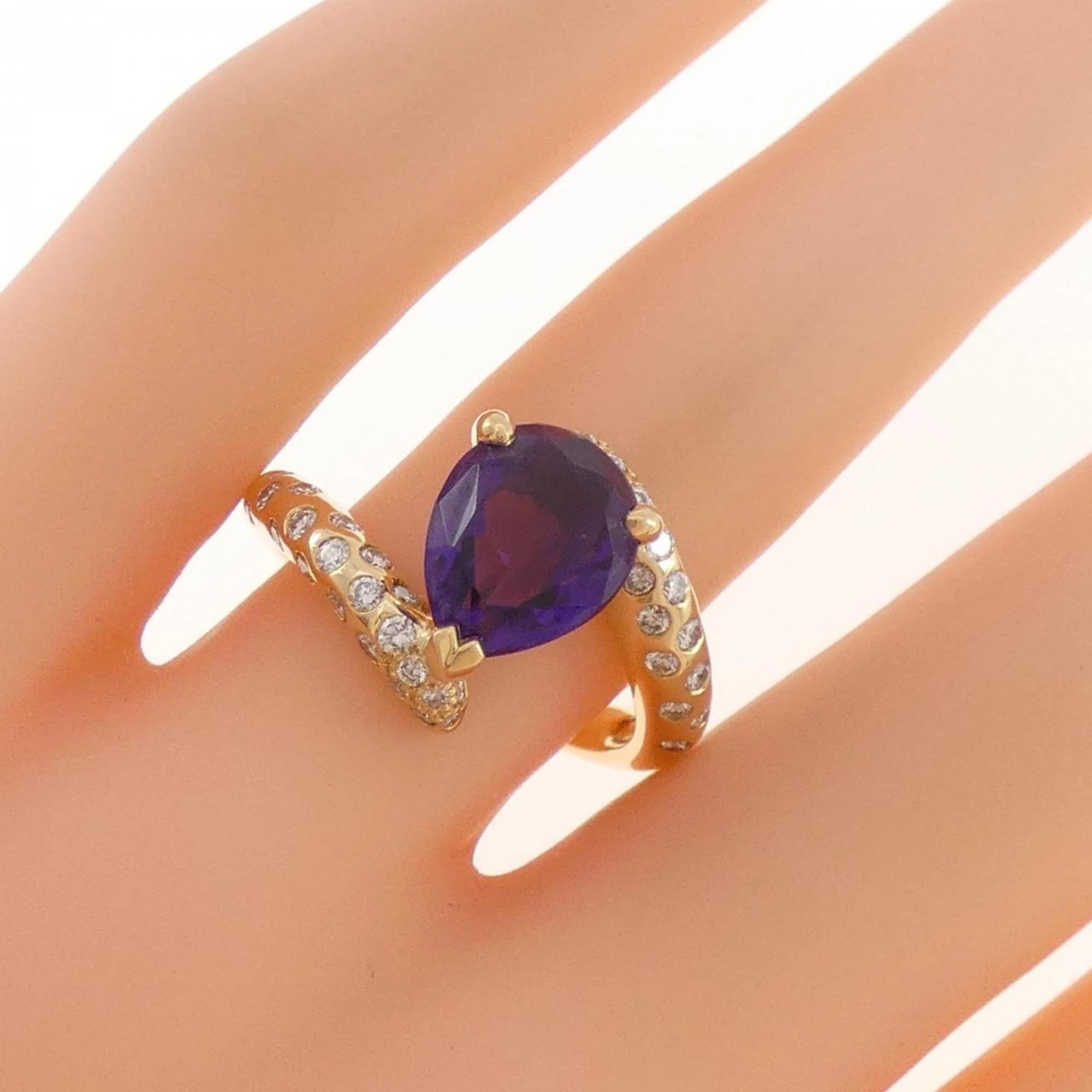 Volute Ring 18K Yellow Gold with Amethyst and Diamond - Image 5