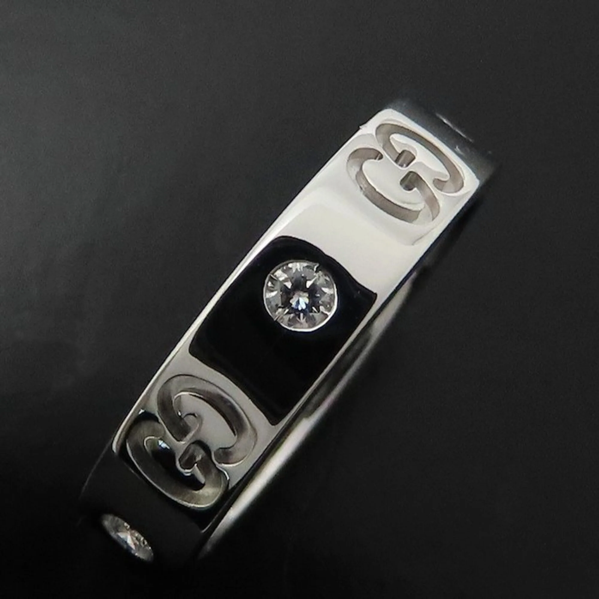 Icon Ring 18K White Gold with Diamond - Image 7