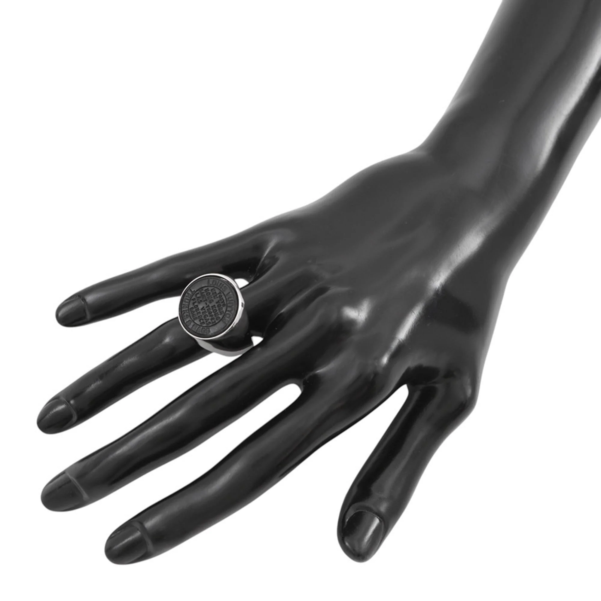 Traveler Stamps Signet Ring Metal Noir Silver - Image 4