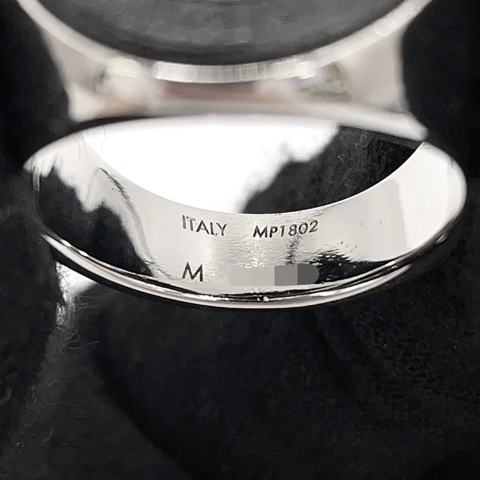 Traveler Stamps Signet Ring Metal Noir Silver - Image 9