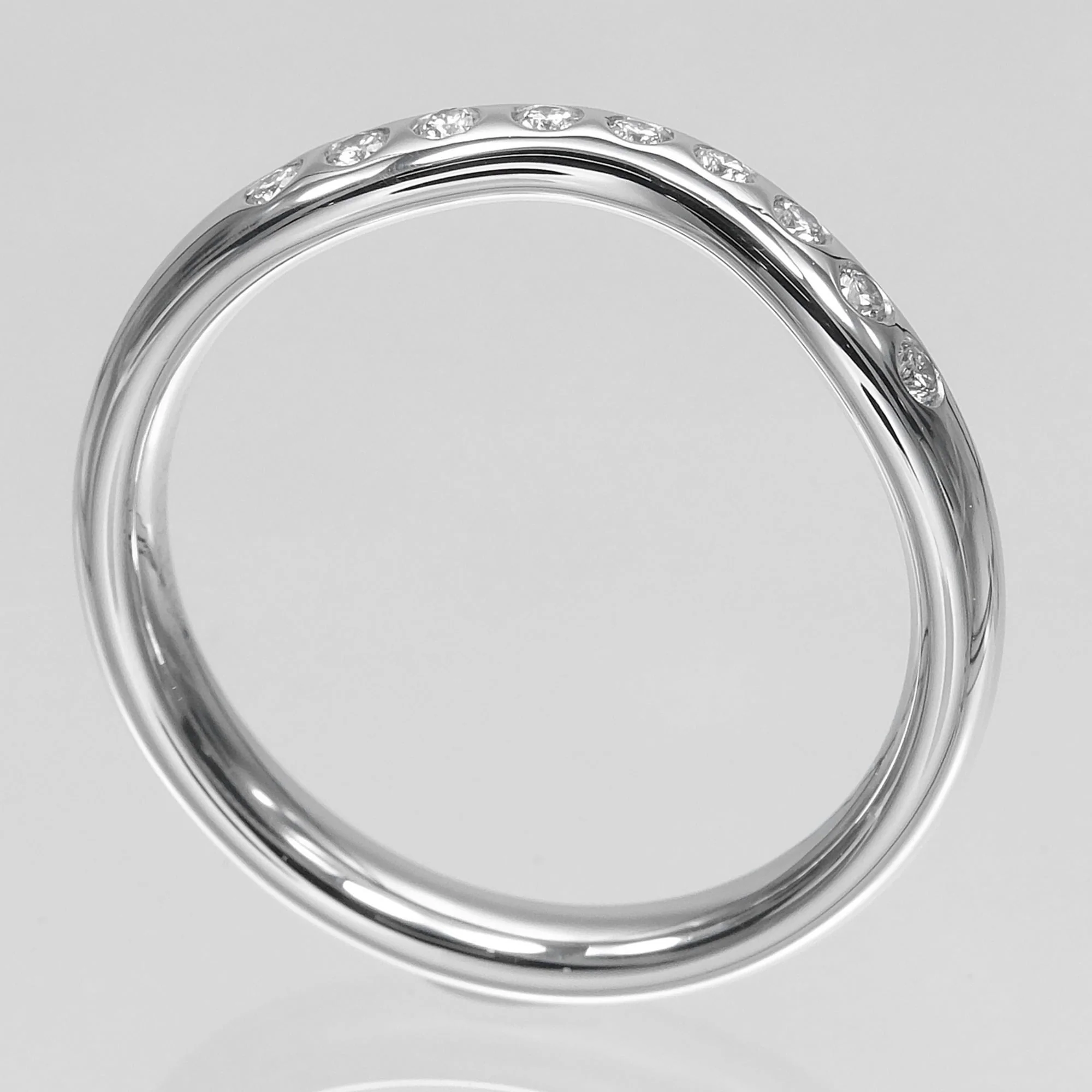 Band Ring Platinum with Diamond - Image 3