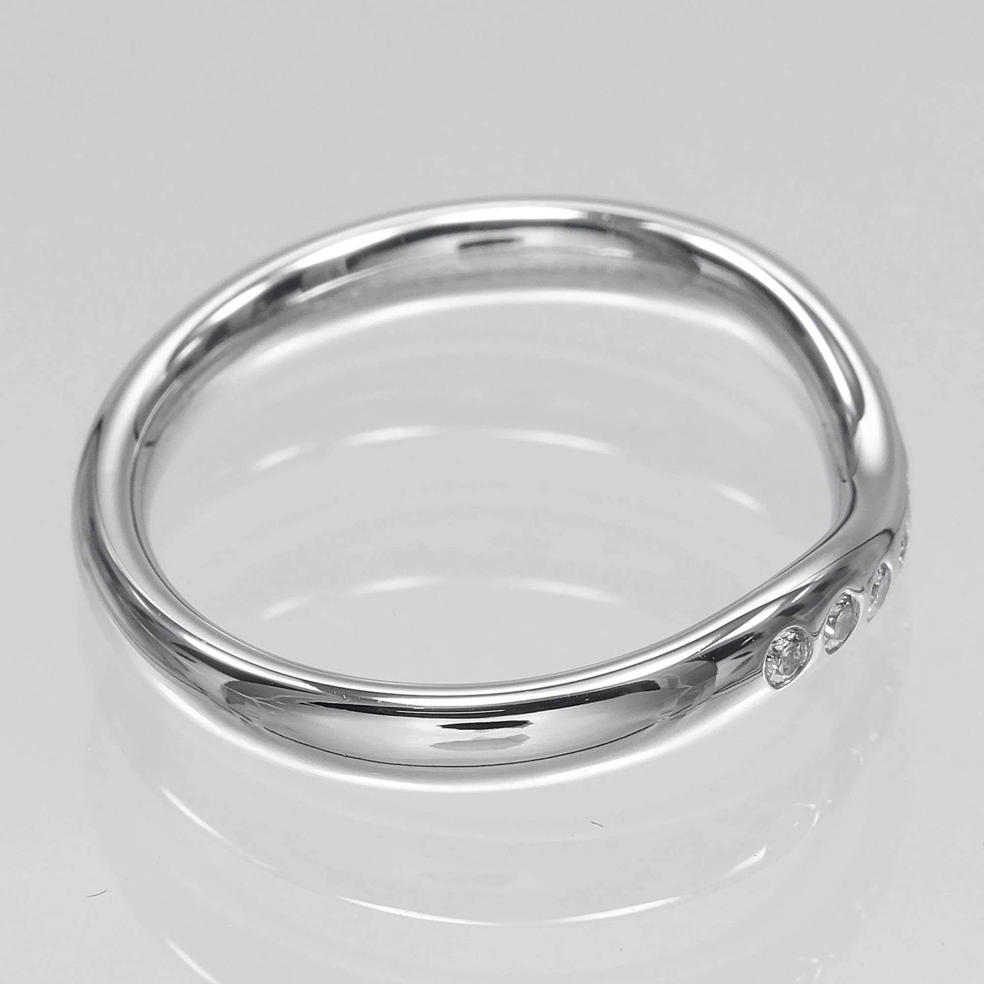 Band Ring Platinum with Diamond - Image 8