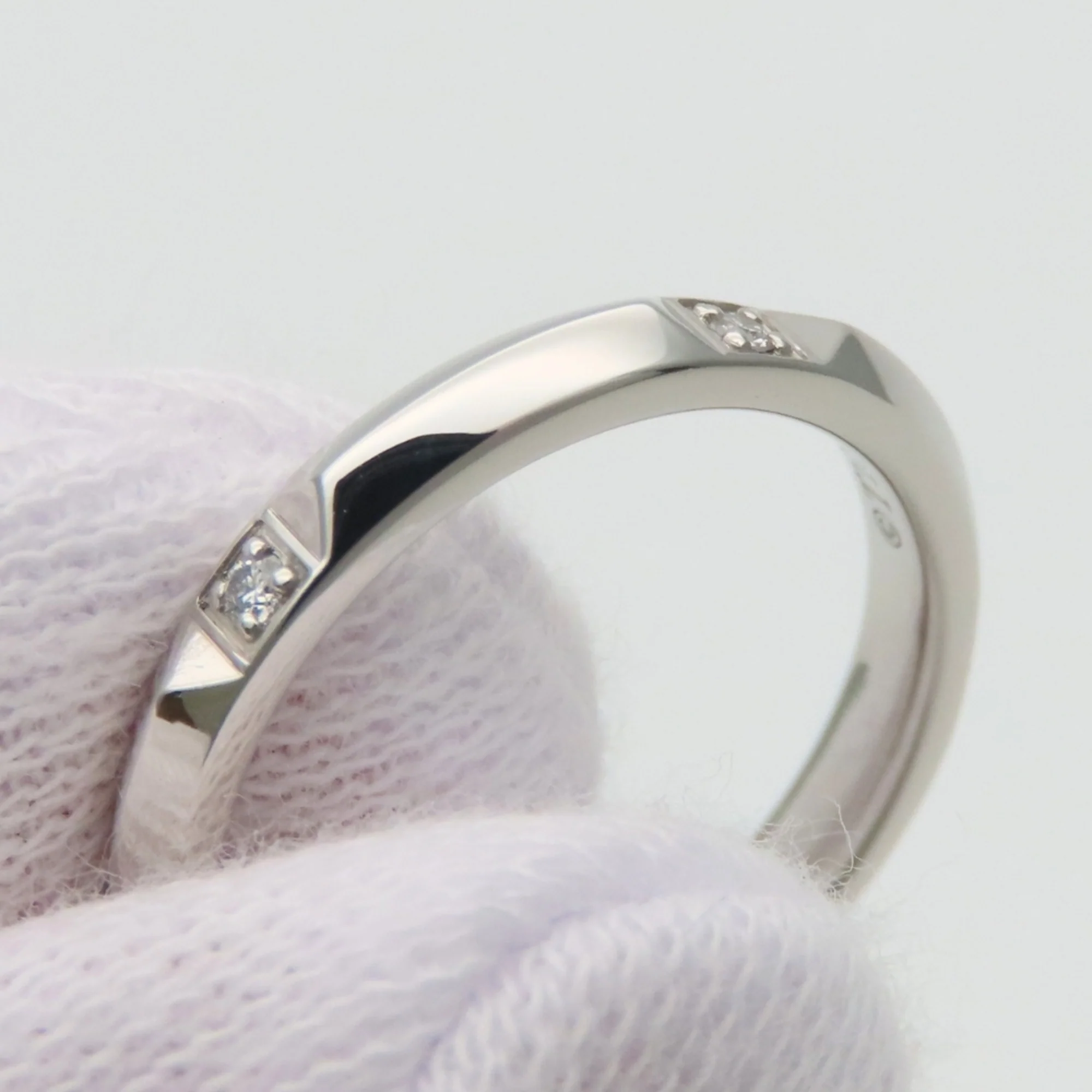 Band Ring Platinum with Diamond - Image 9