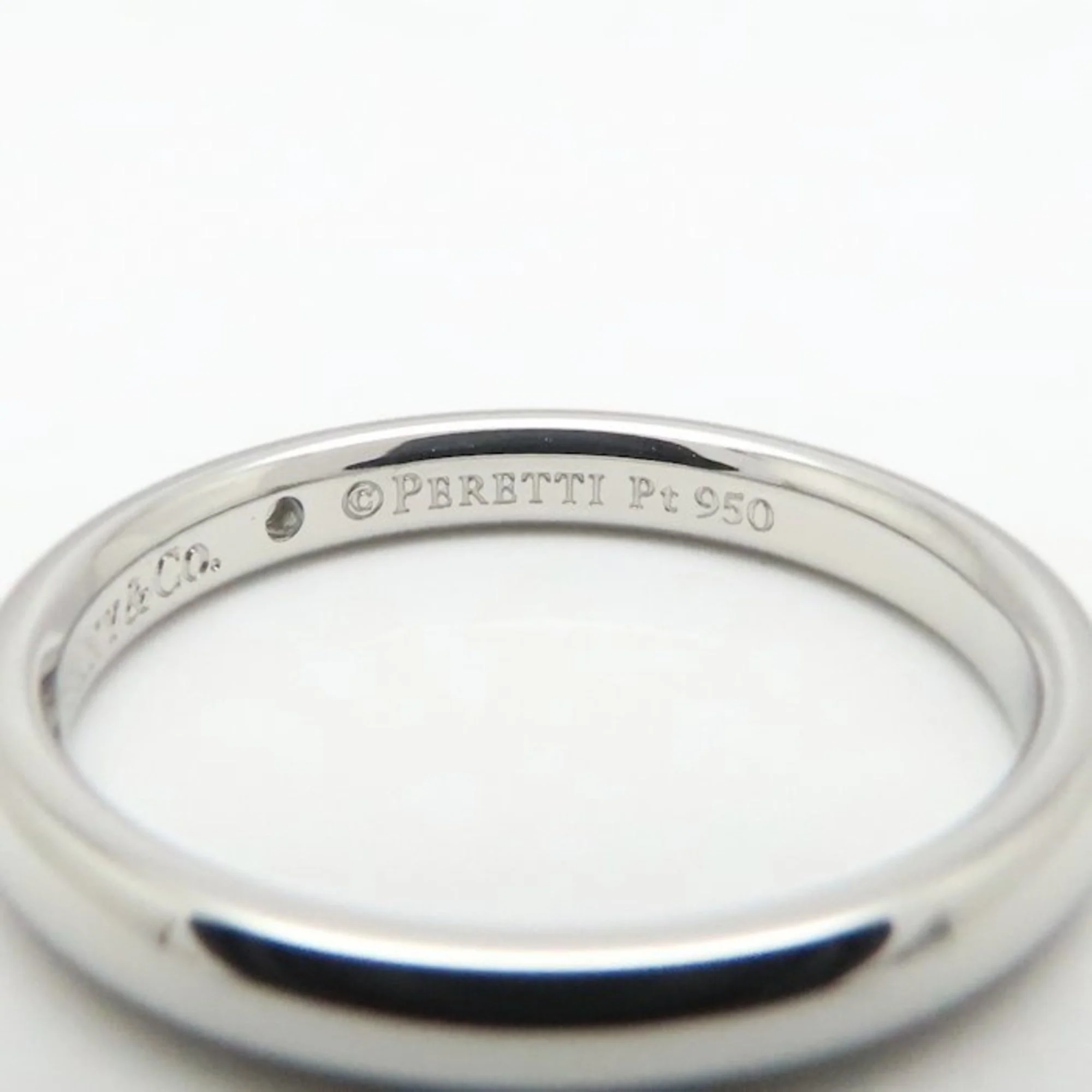 Band Ring Platinum With Diamond - Image 9