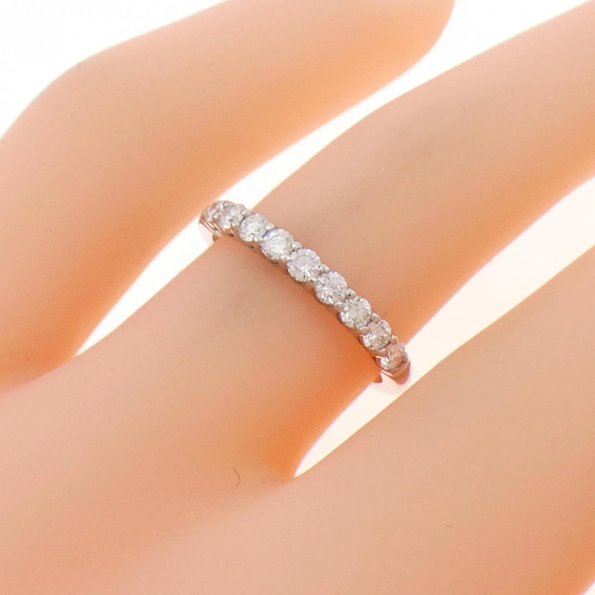 Band Ring Platinum with Diamond - Image 5