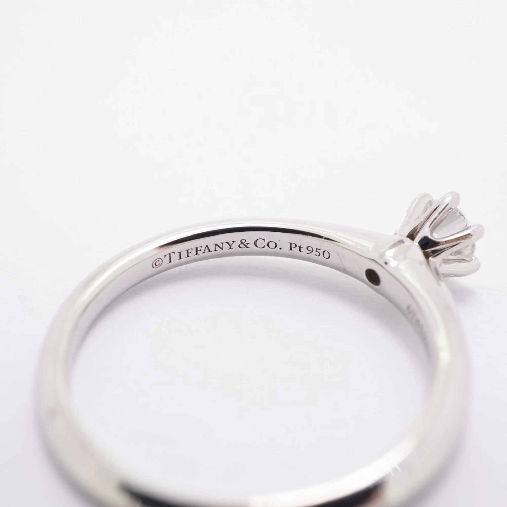 Band Ring Platinum with Diamond - Image 4