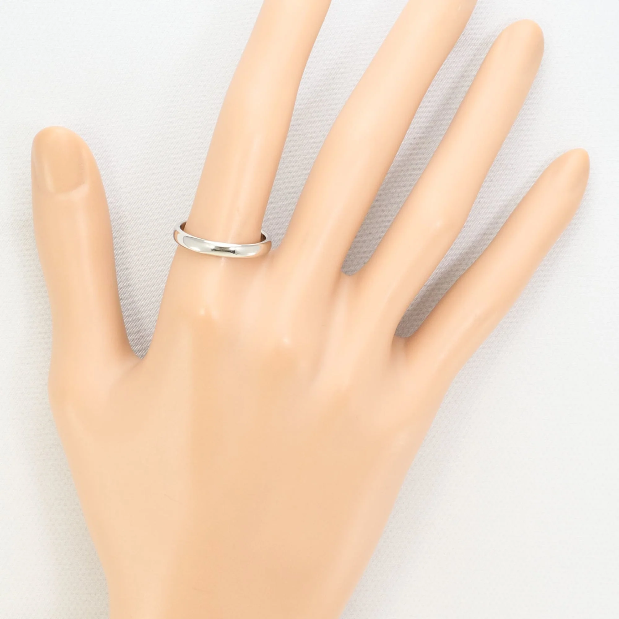 Classic Band Ring Platinum - Image 5