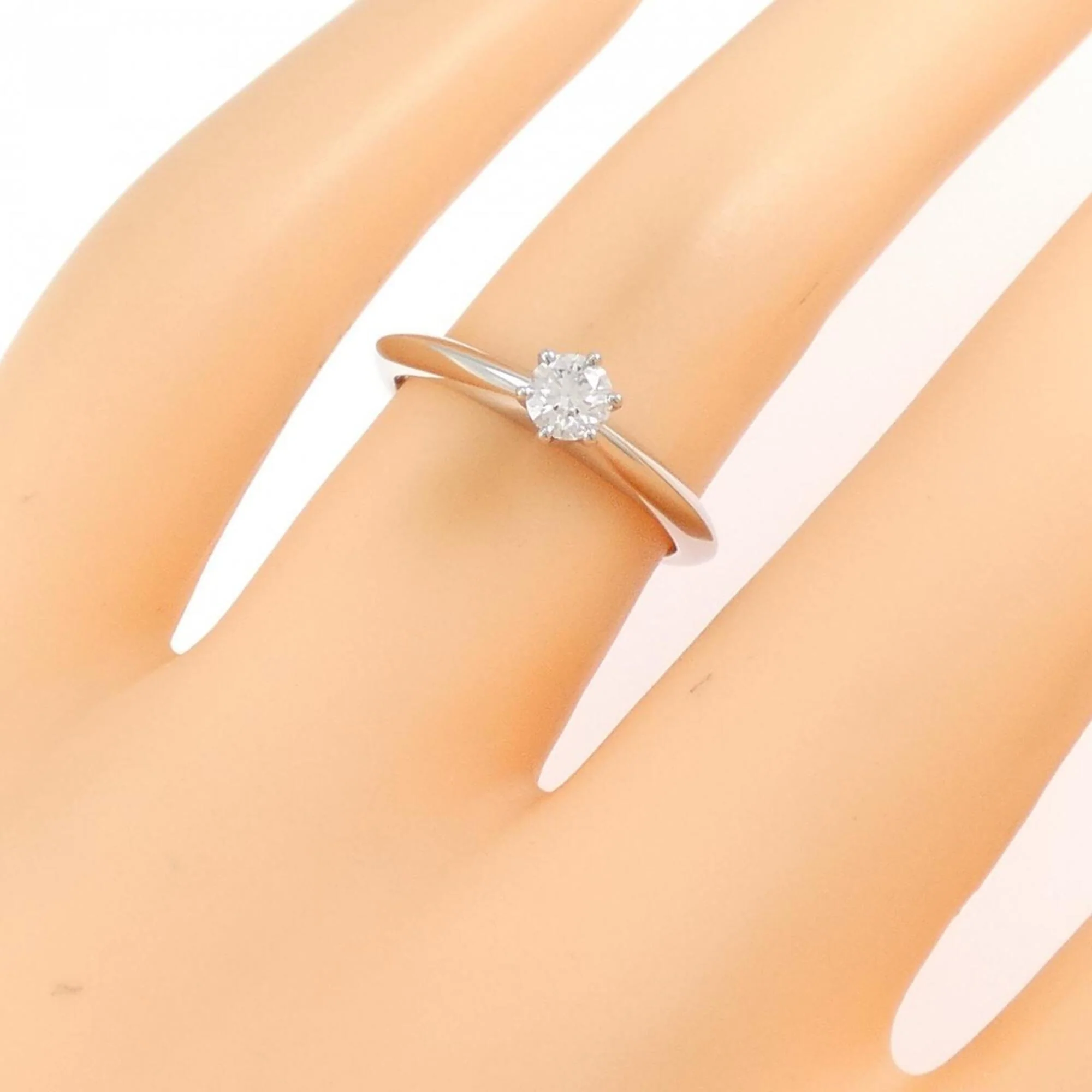 Classic Solitaire Ring Platinum with Diamond - Image 5