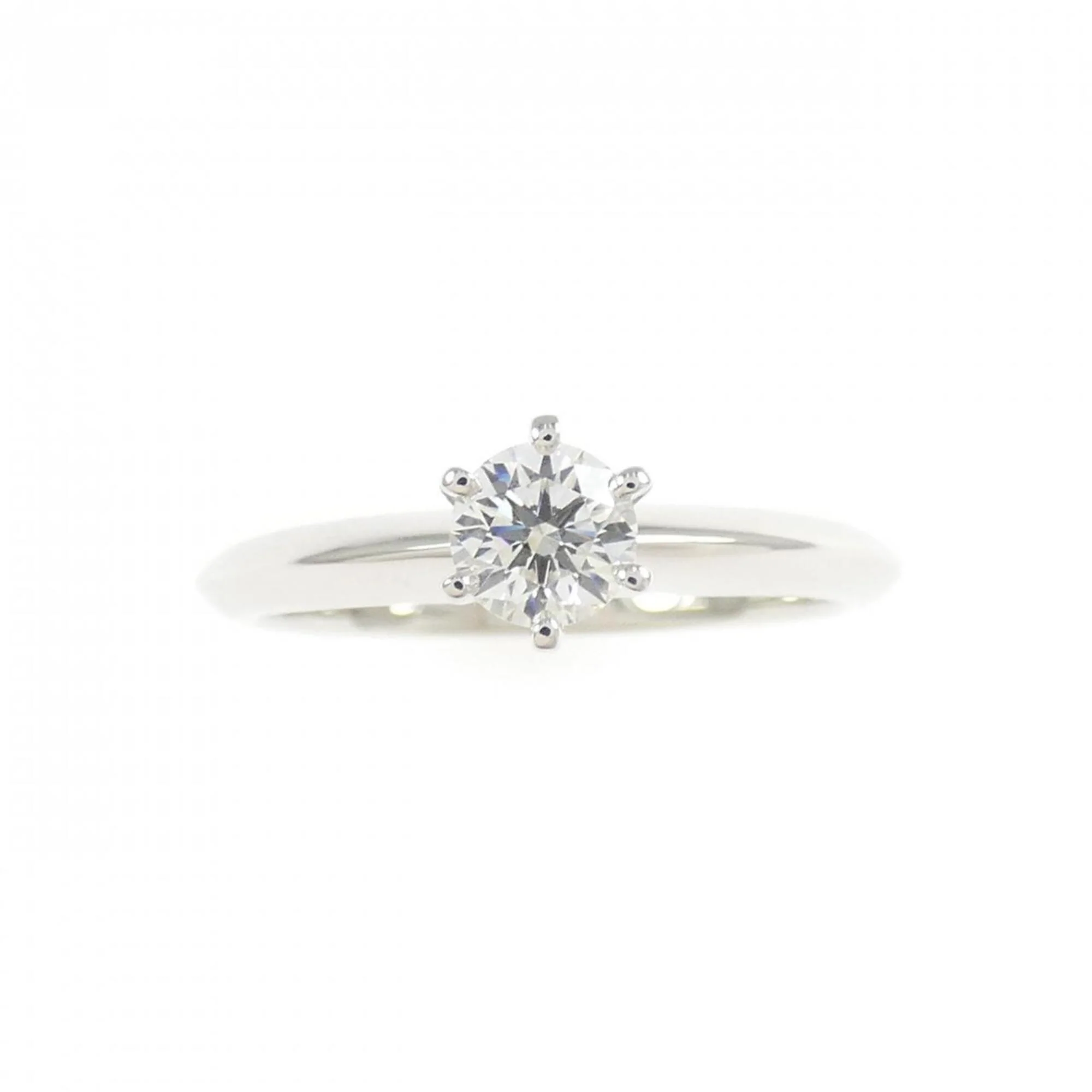 Classic Solitaire Ring Platinum with Diamond - Image 2
