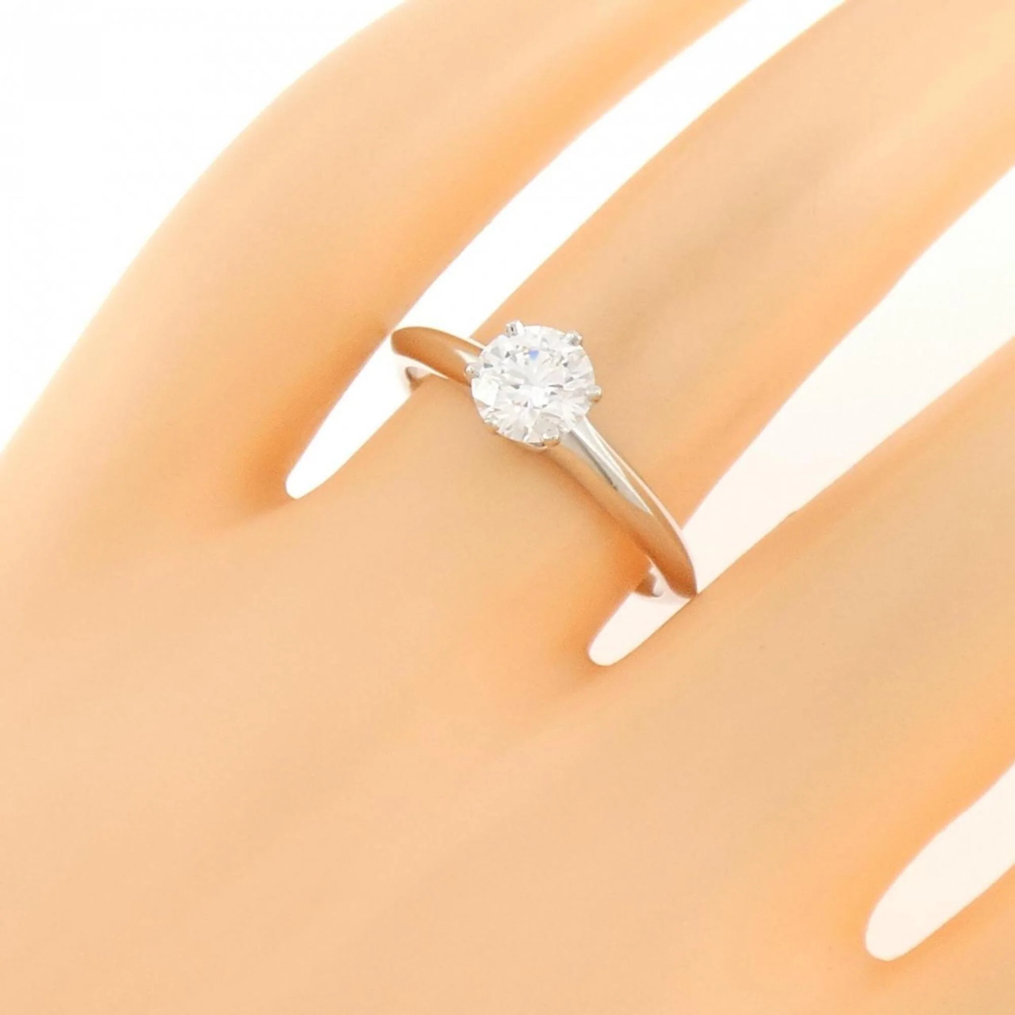 Classic Solitaire Ring Platinum with Diamond - Image 5