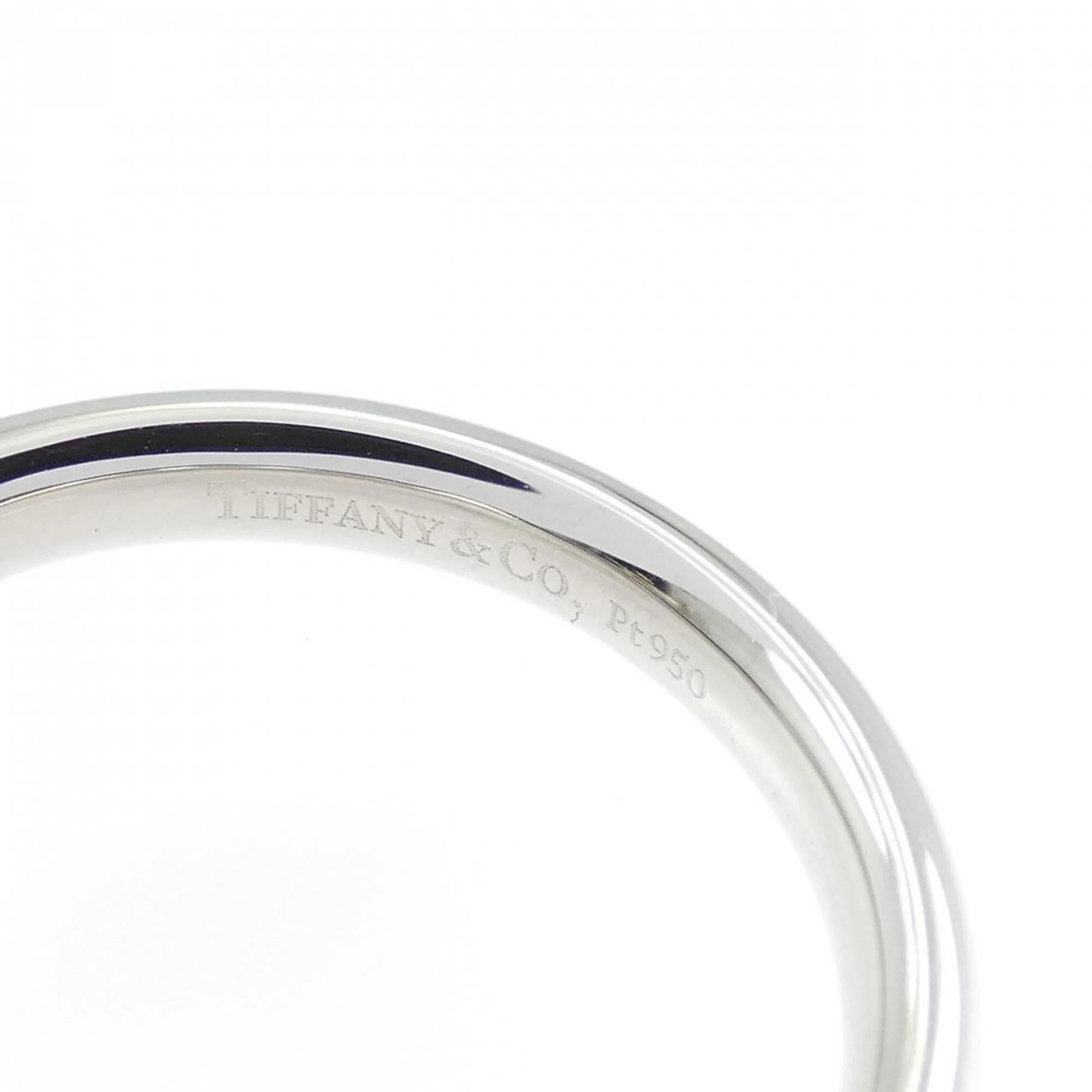 Curved Band Ring Platinum - Image 4
