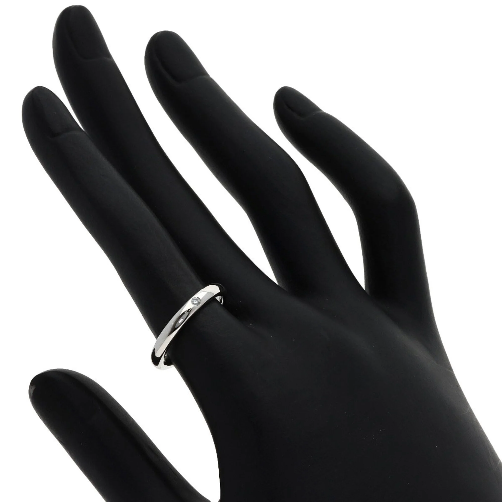 Curved Band Ring Platinum - Image 5