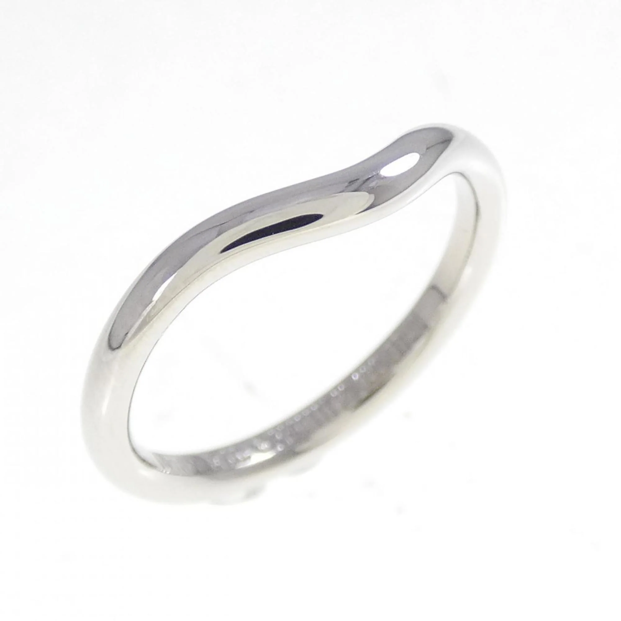 Curved Ring Platinum