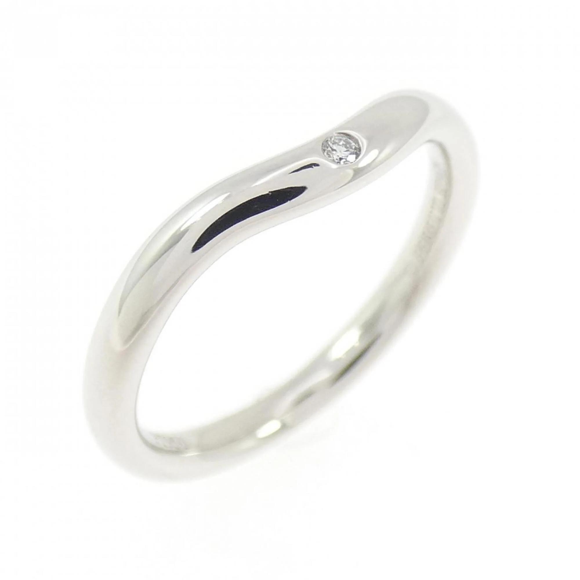 Curved Ring Platinum with Diamond