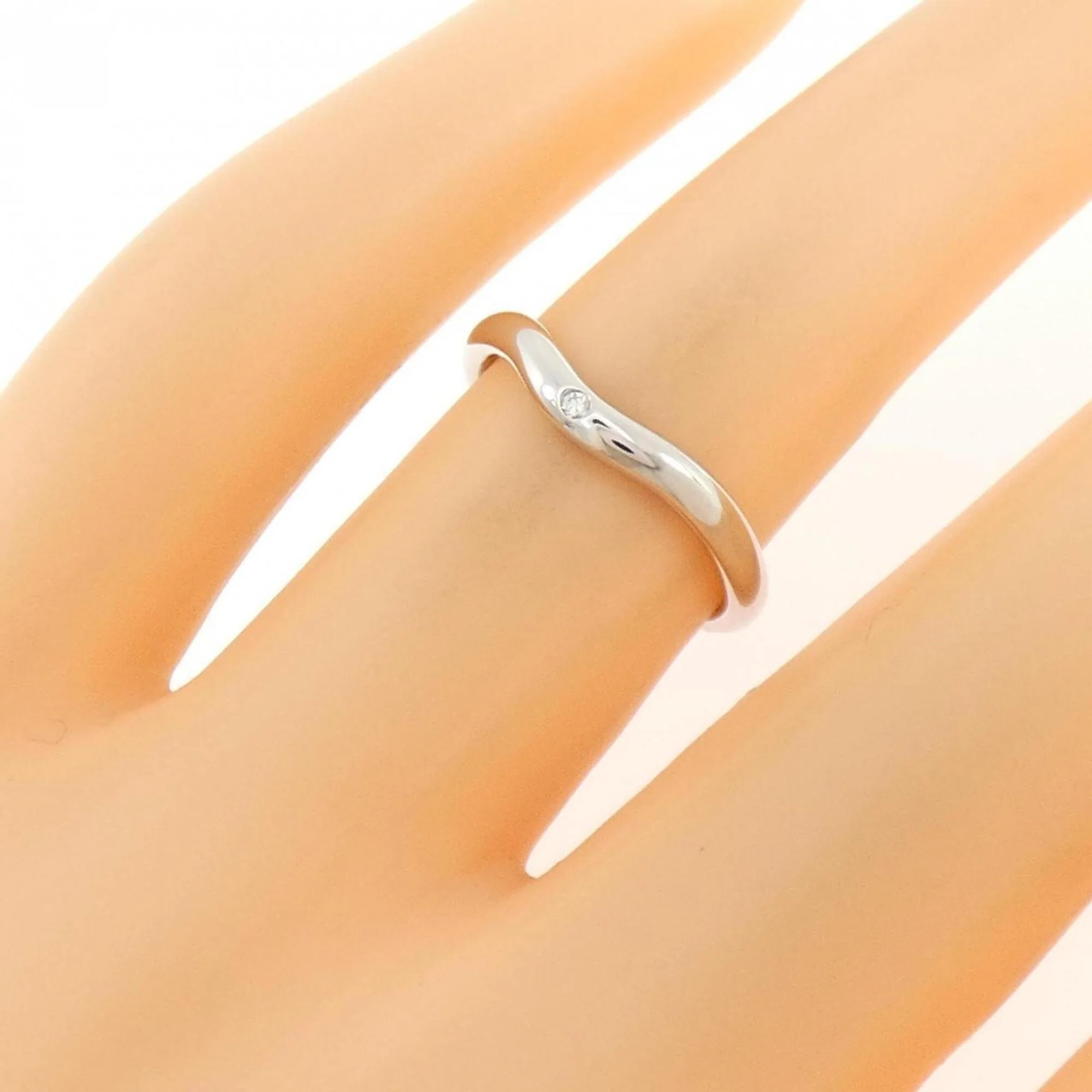 Curved Ring Platinum with Diamond - Image 5