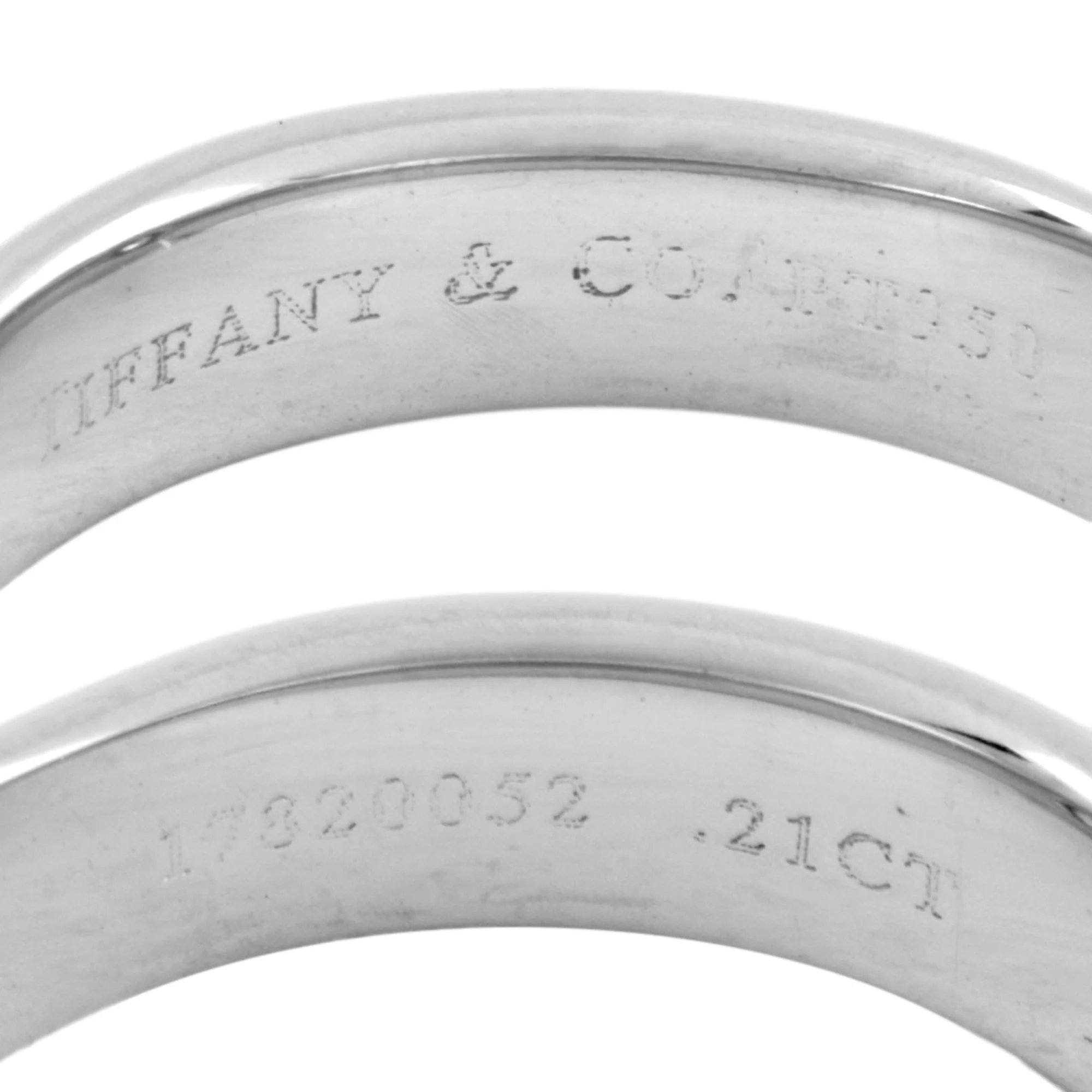 Dots Solitaire Ring Platinum with Diamond - Image 4