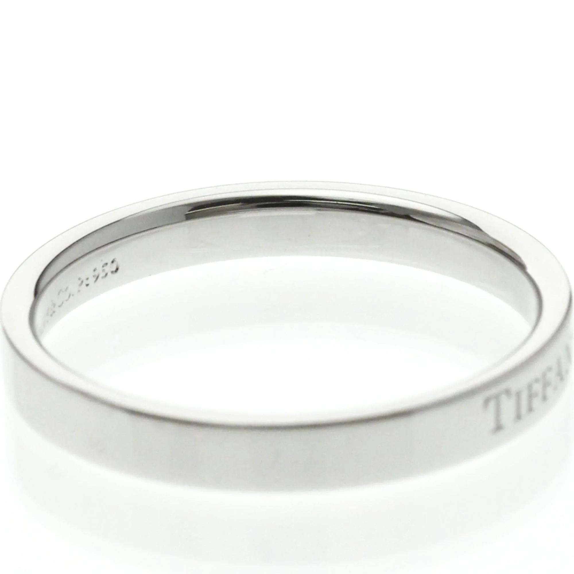 Flat Band Ring Platinum - Image 8