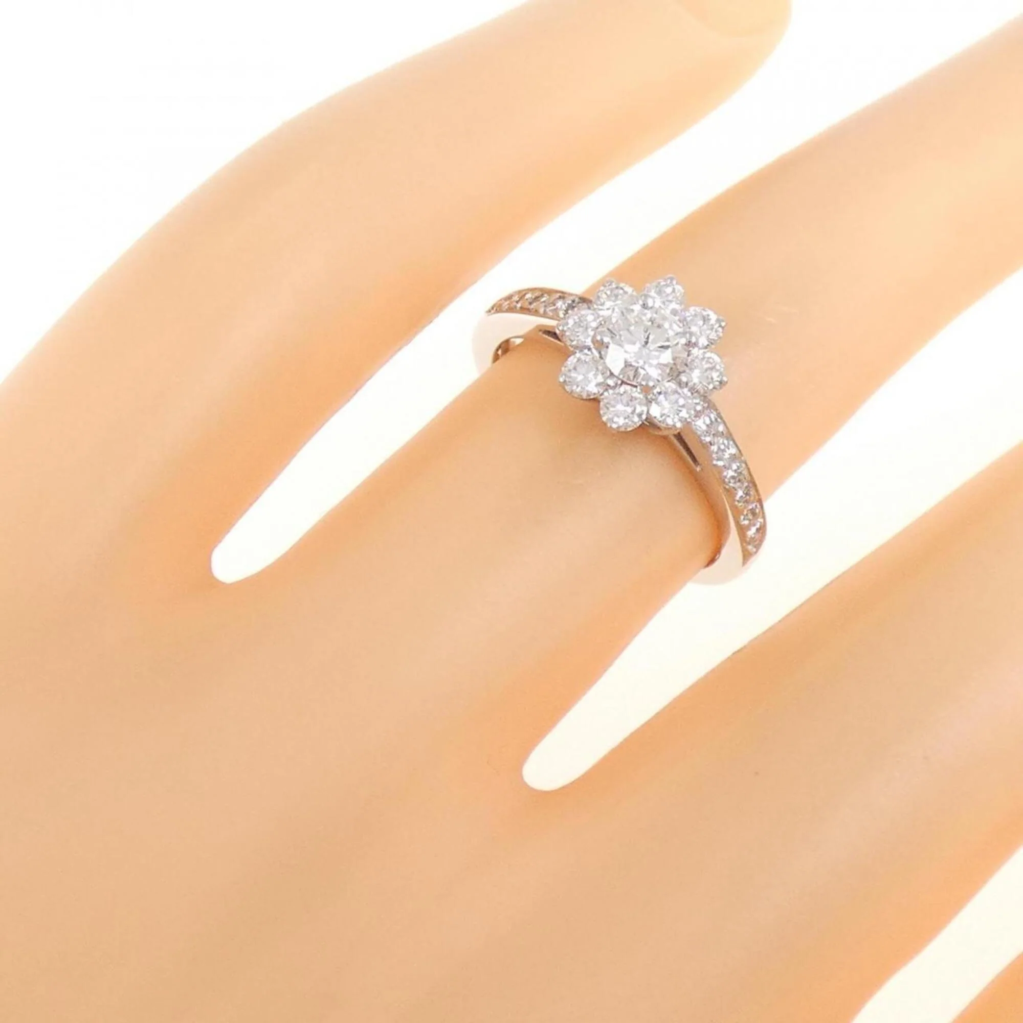 Flora Ring Platinum - Image 5