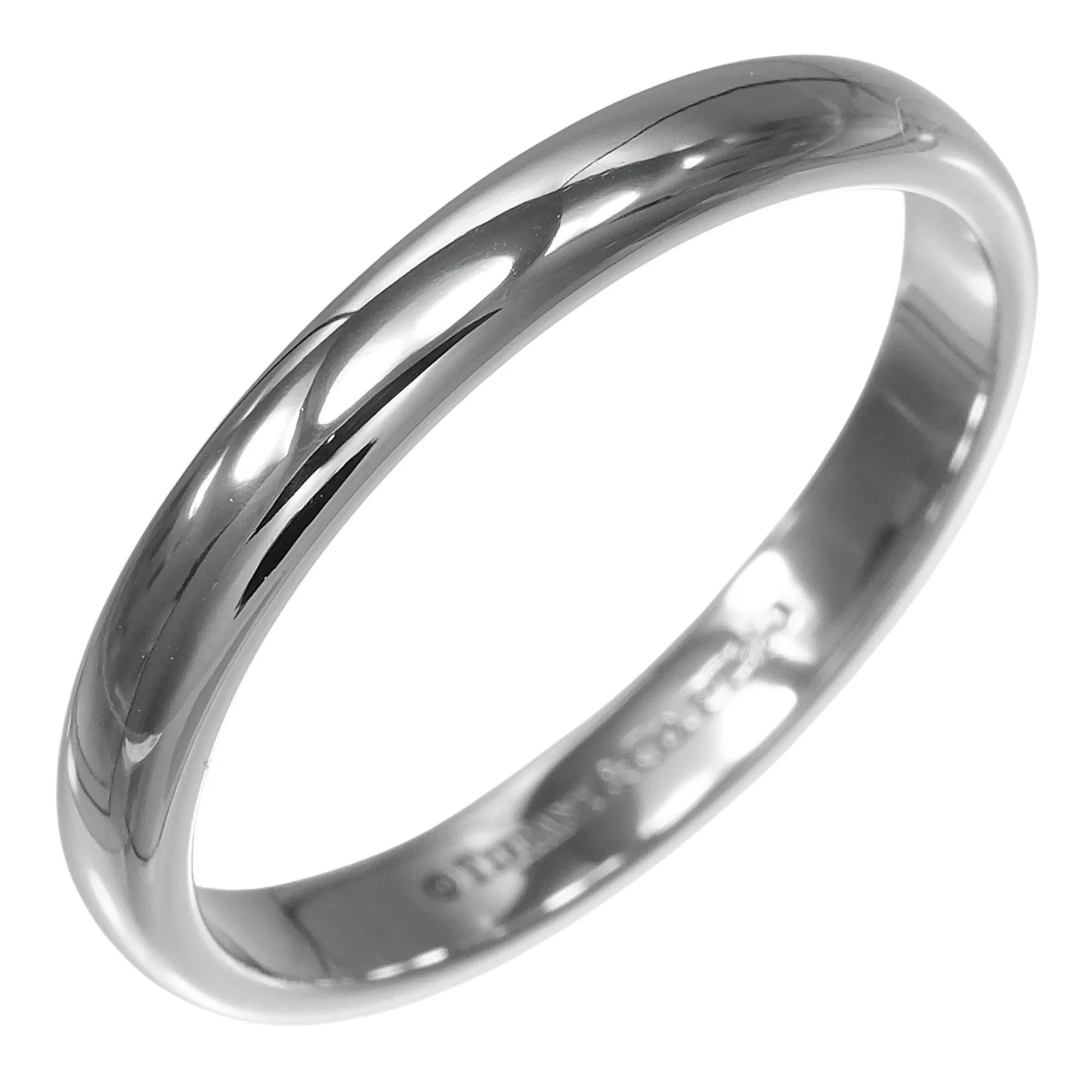 Forever Classic Ring Platinum