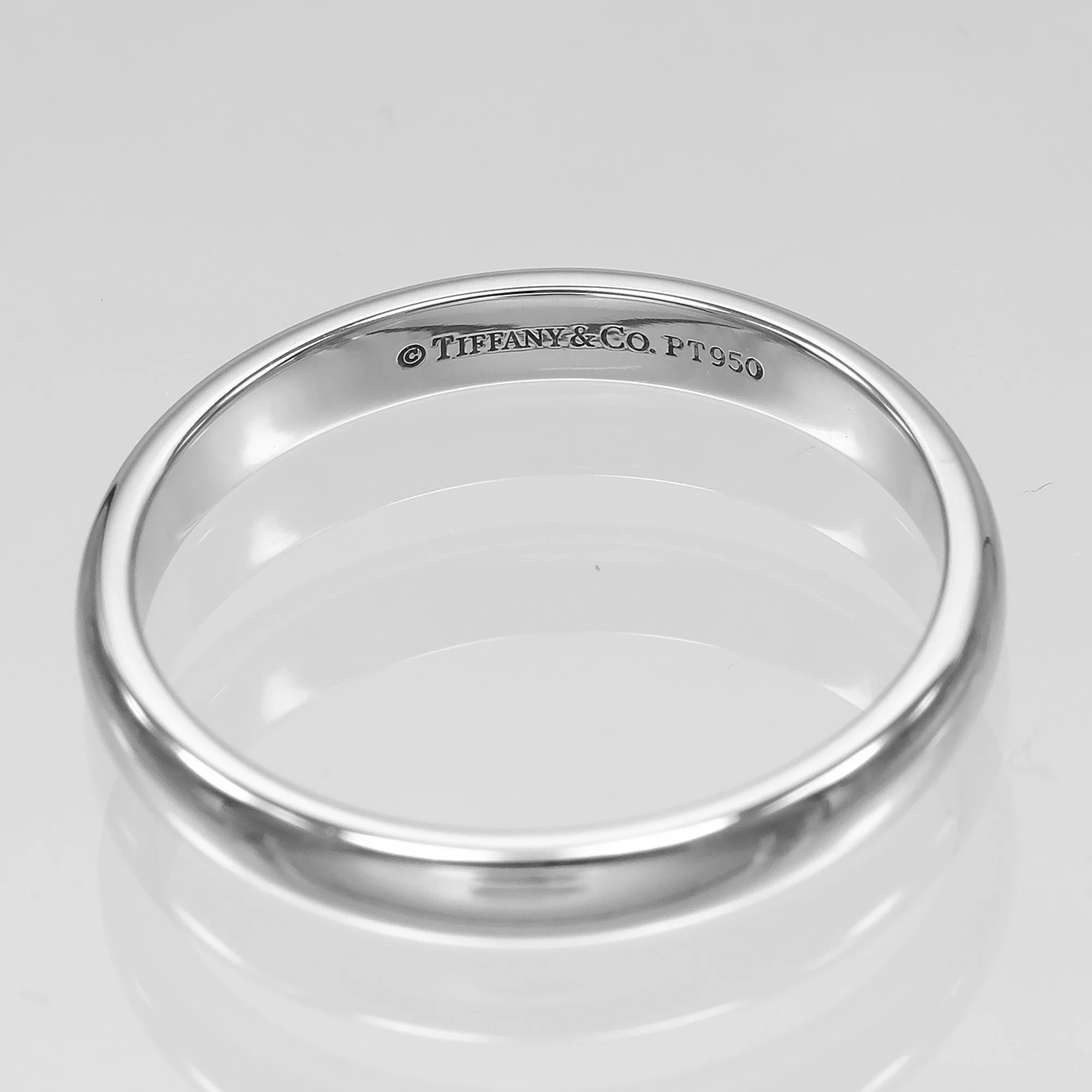 Forever Classic Ring Platinum - Image 4