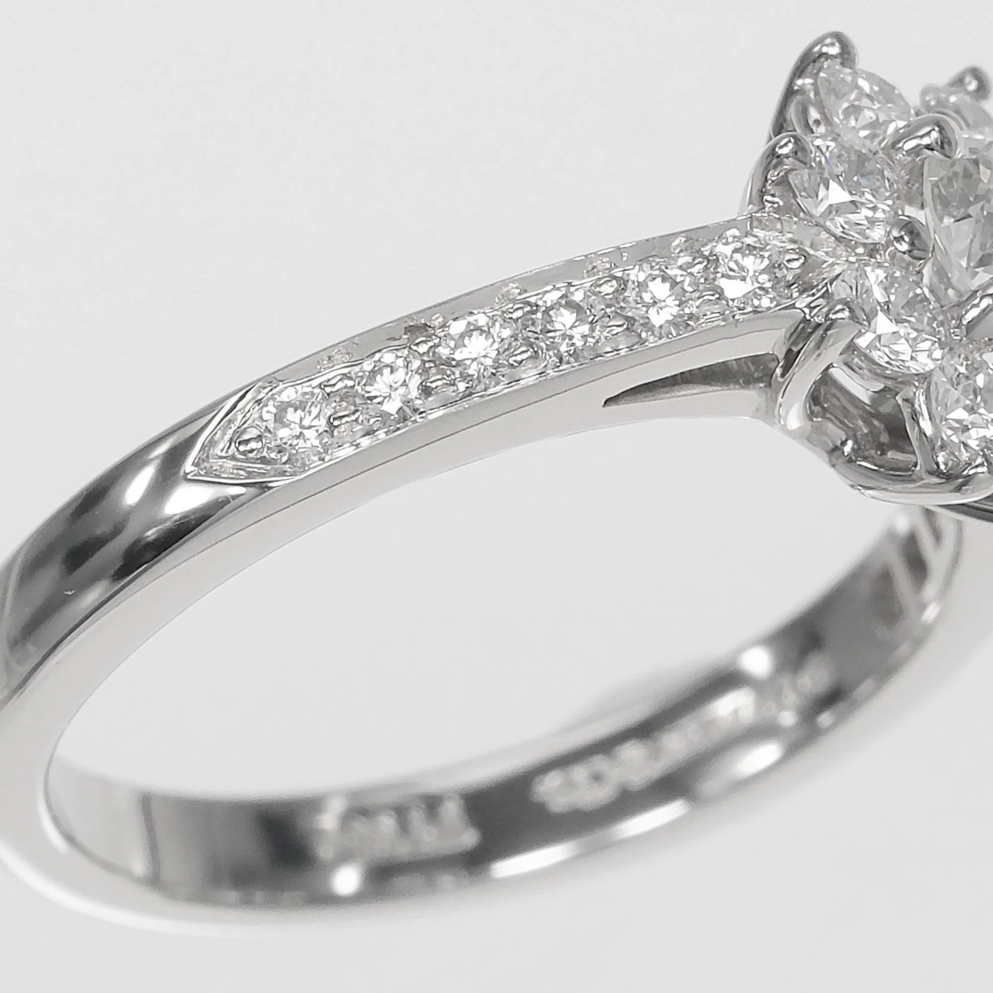 Platinum Ring With Diamond - Image 5