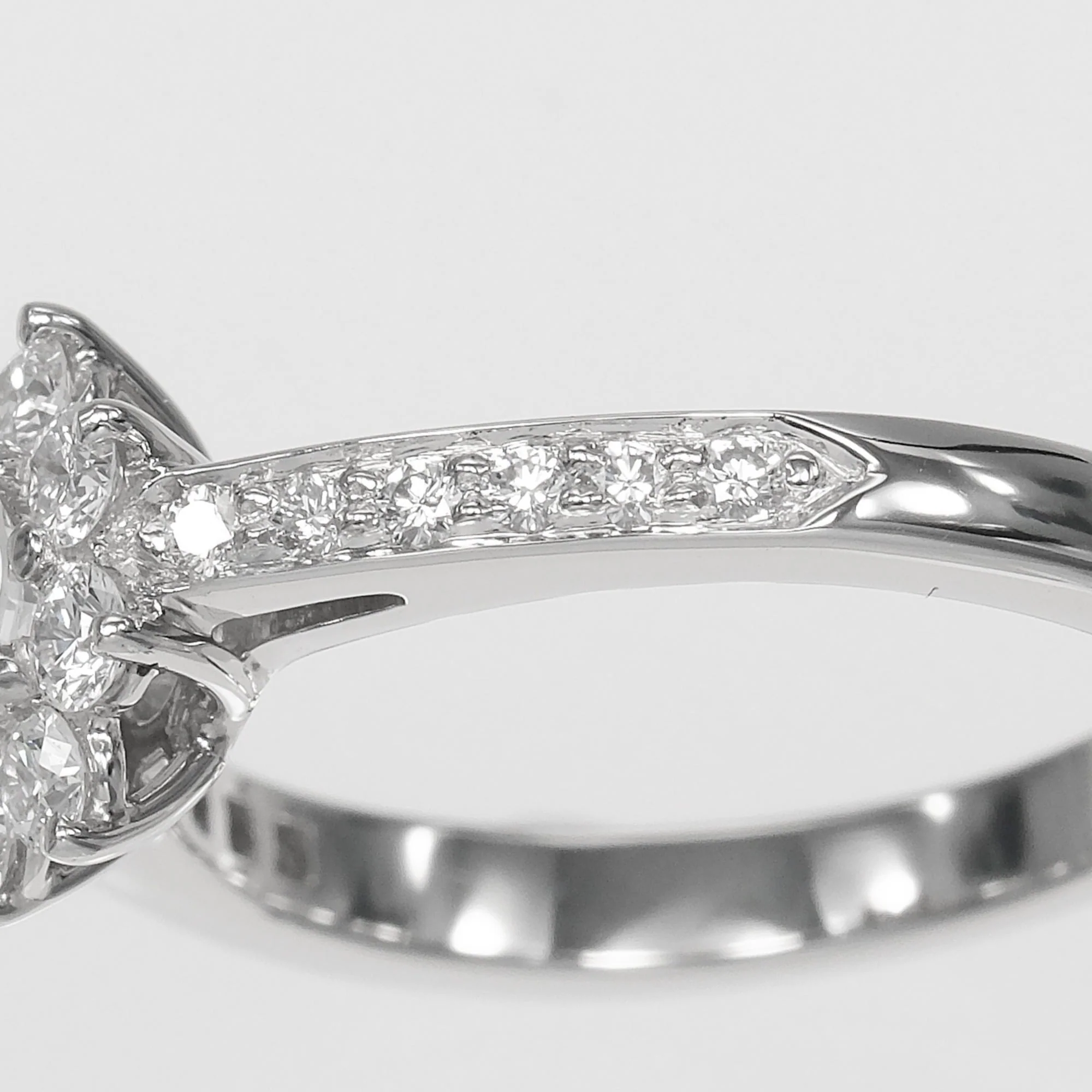 Platinum Ring With Diamond - Image 6
