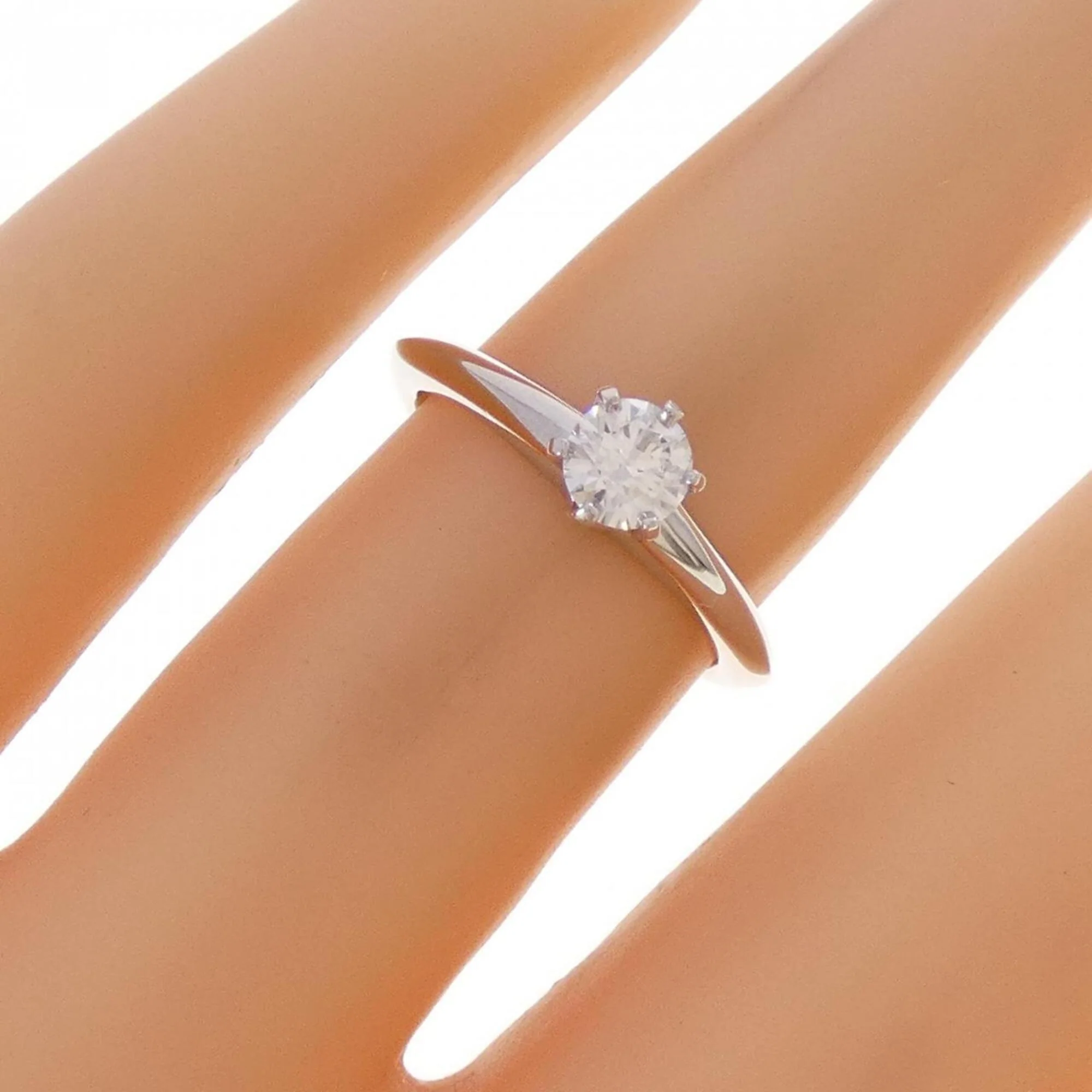 Ring Platinum with Diamond - Image 5