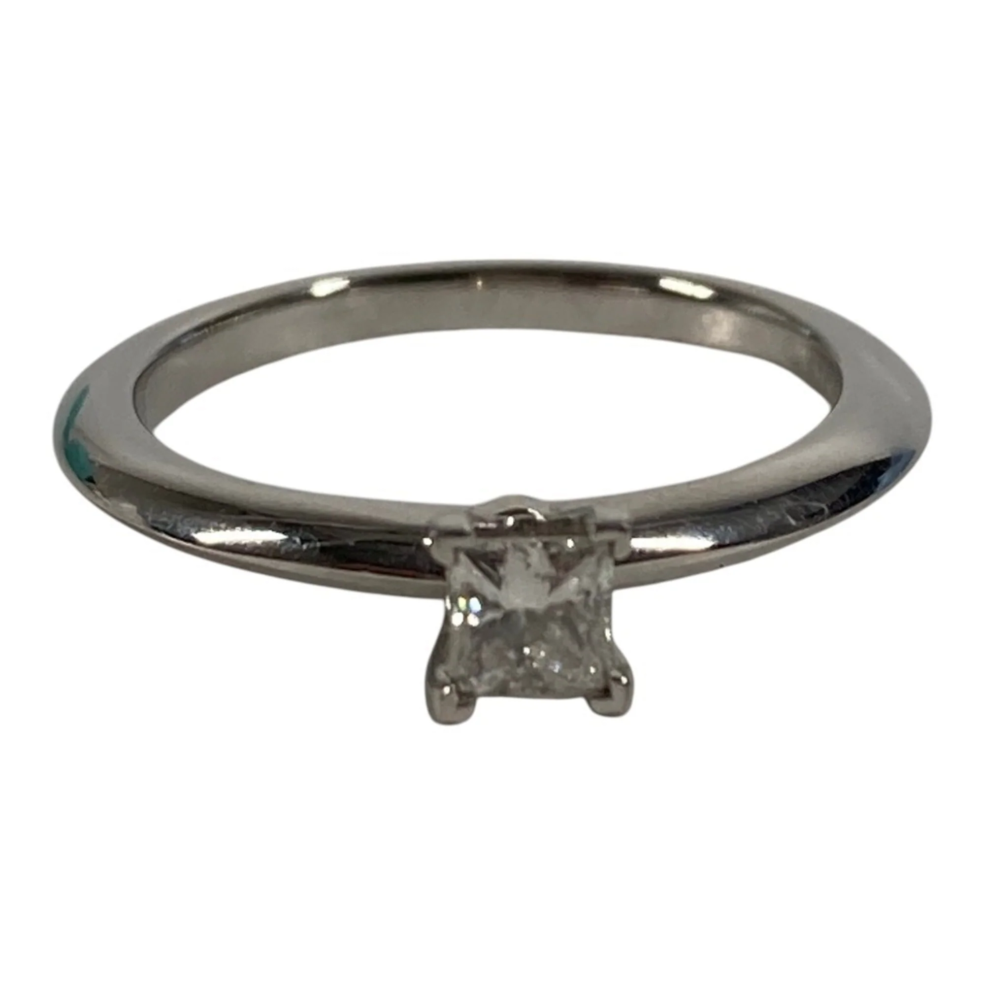 Ring Platinum with Diamond
