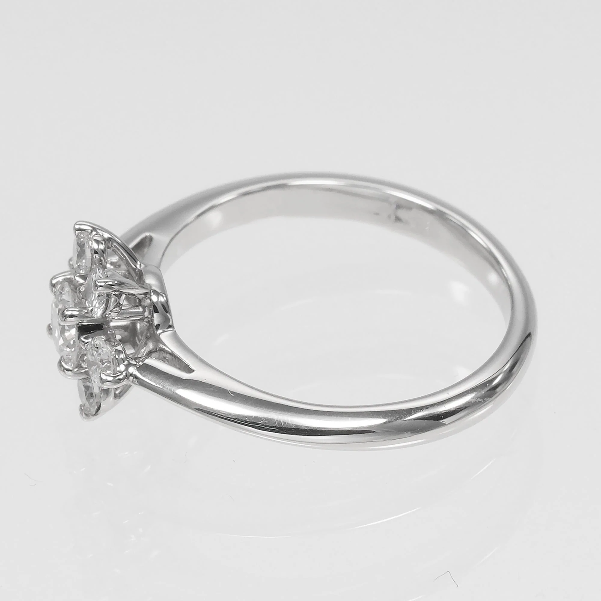 Ring Platinum with Diamond - Image 7
