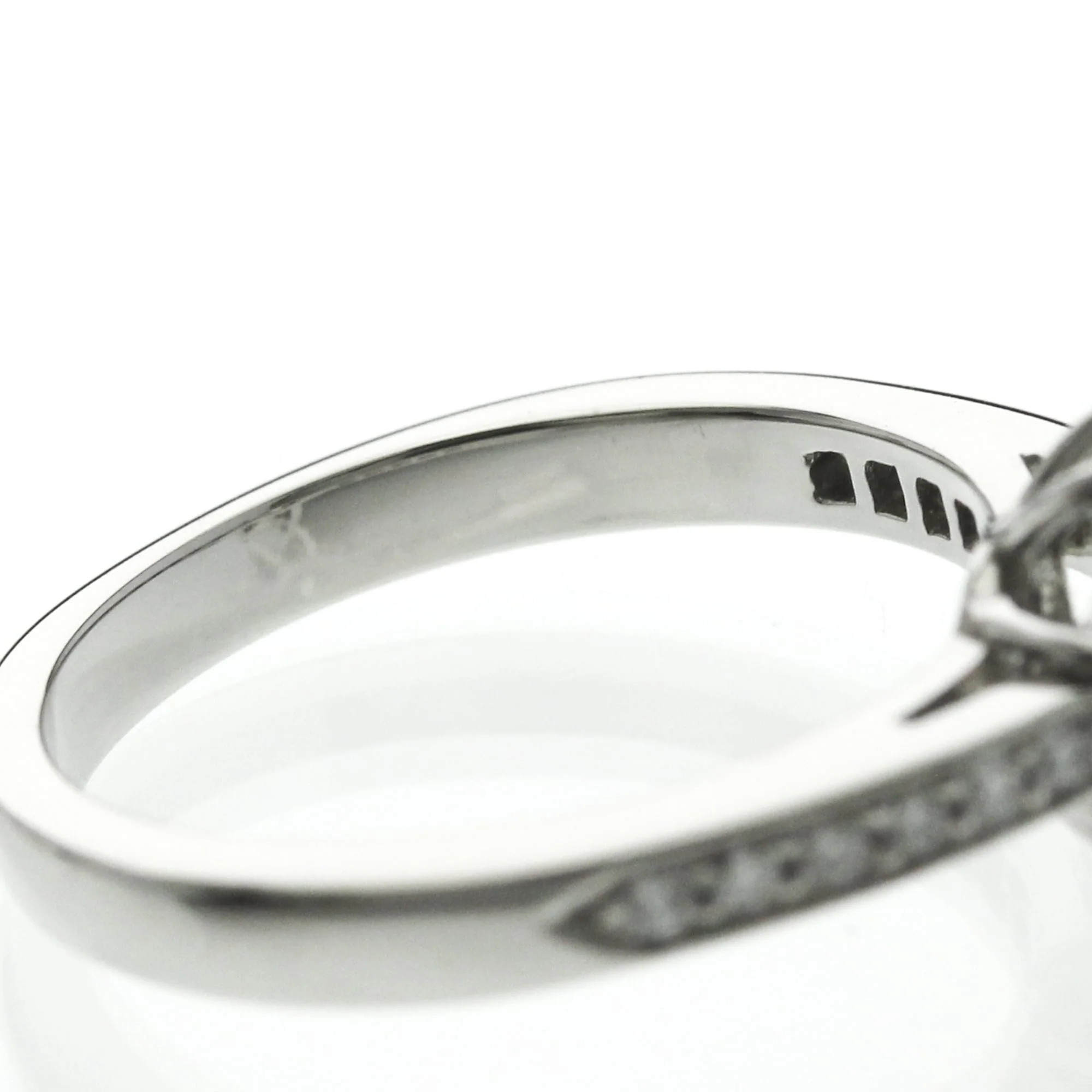 Ring Platinum With Diamond - Image 8