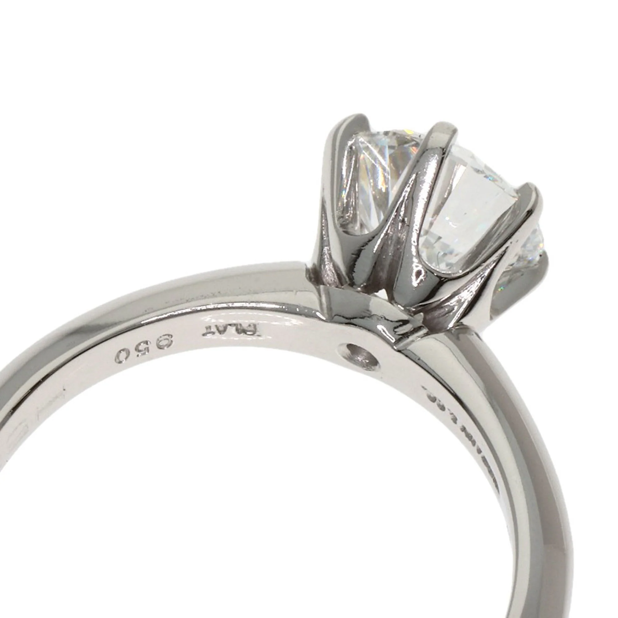 Ring Platinum With Diamond - Image 9