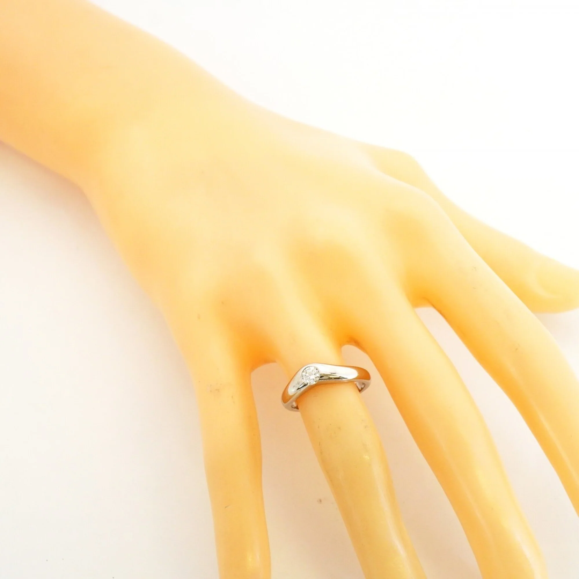 Ring Platinum With Diamond - Image 8