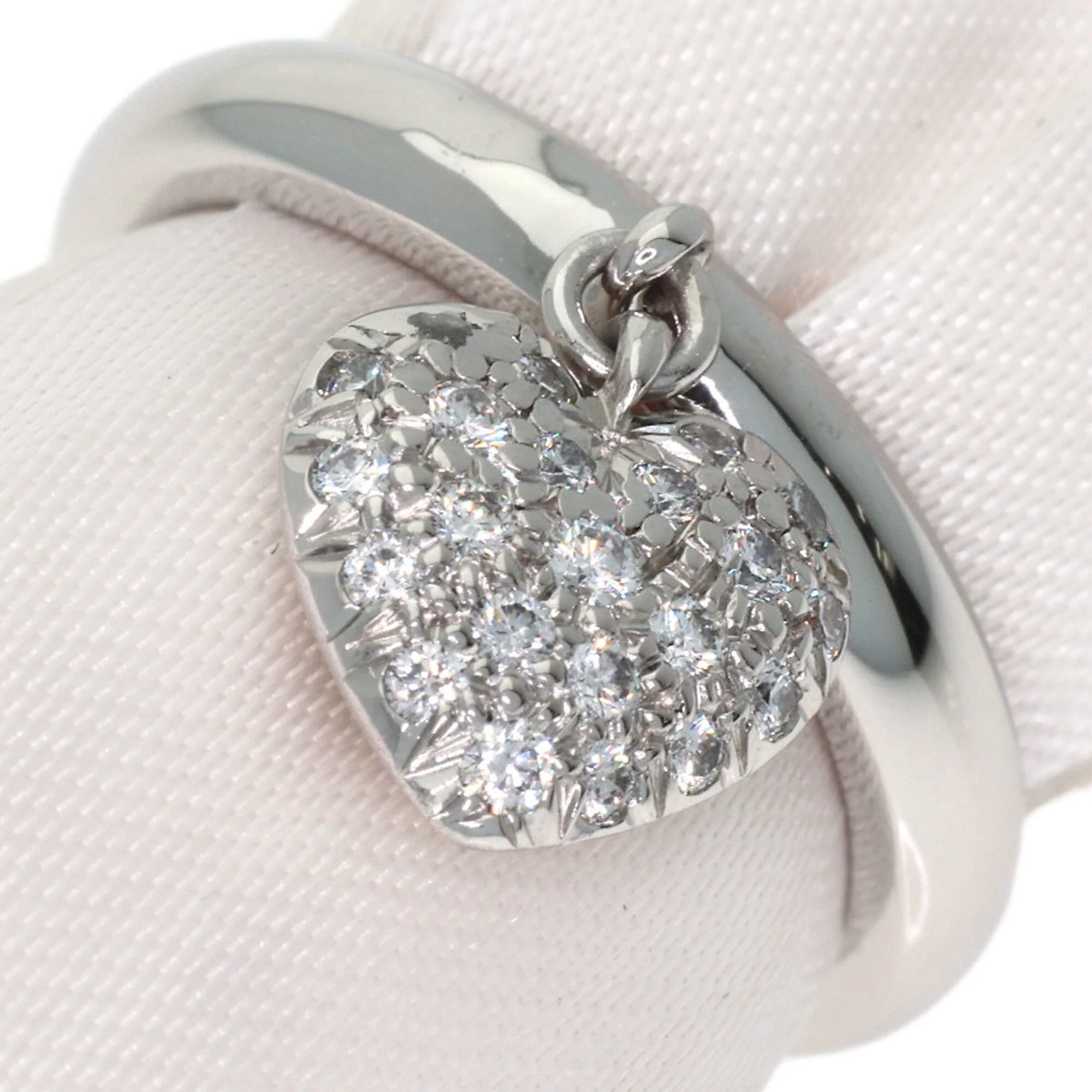 Sentimental Heart Diamond Ring Platinum