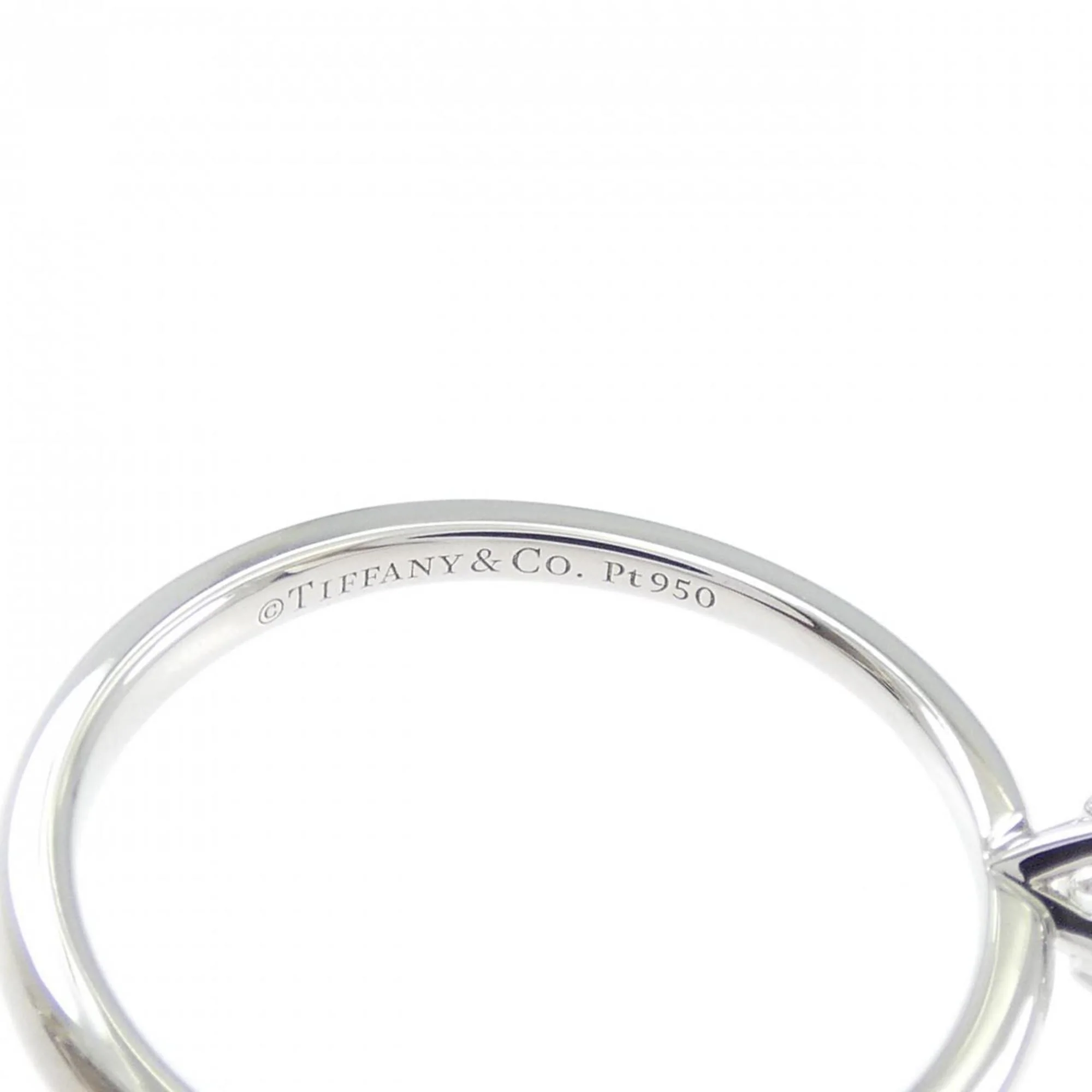 True Ring Platinum with Diamond - Image 4