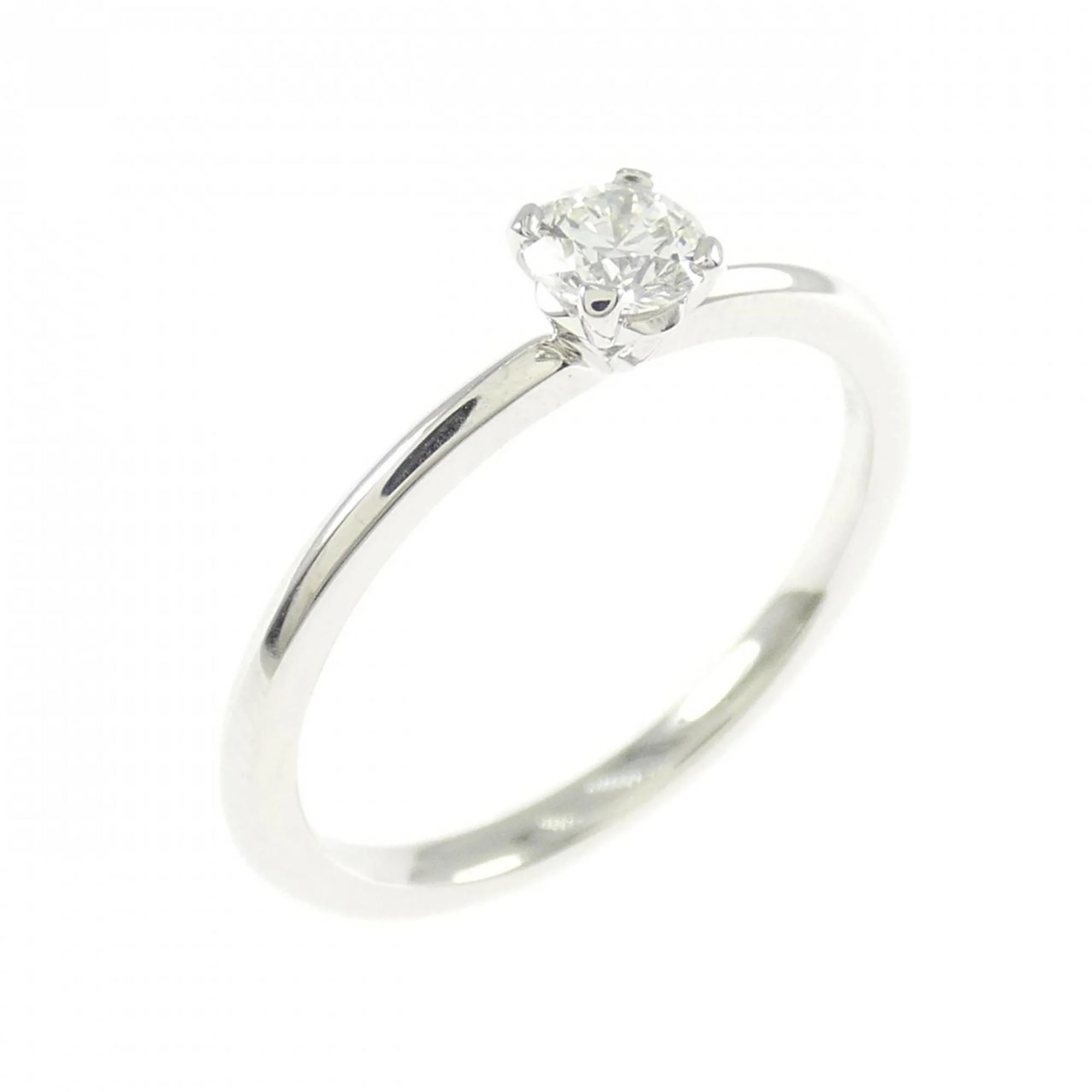 True Ring Platinum with Diamond
