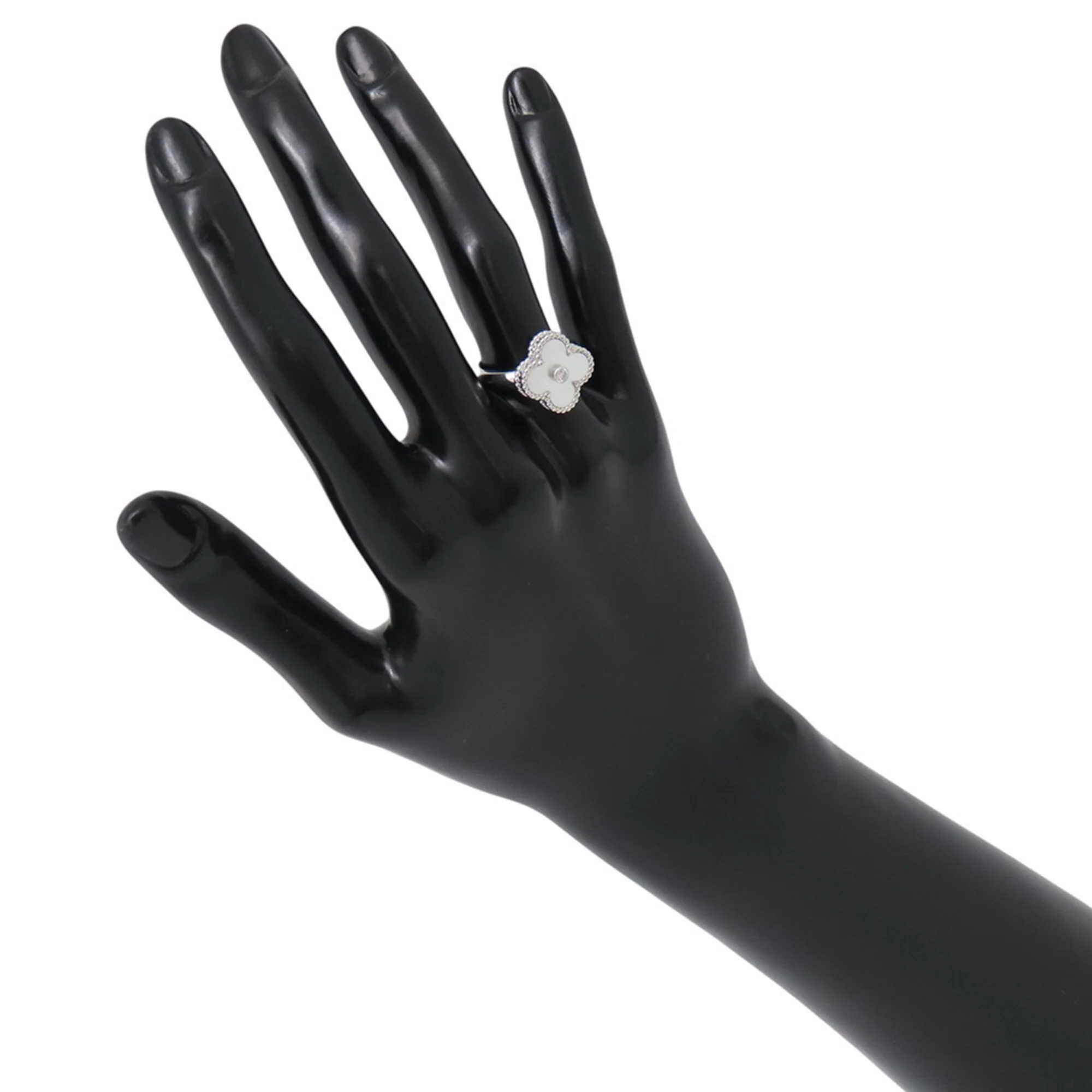 Alhambra Ring 18K White Gold and Mother of Pearl - Image 4