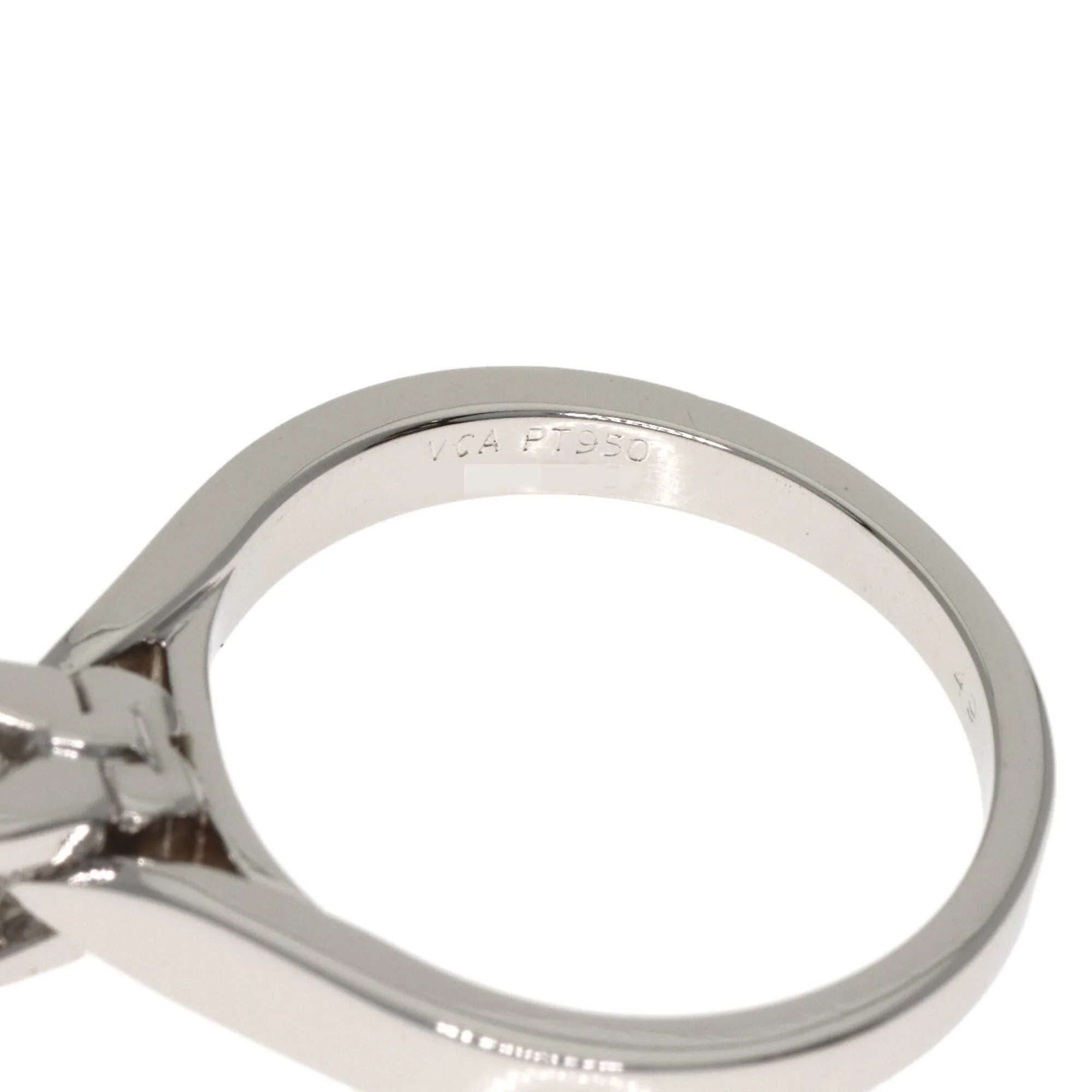 Papillon Ring Platinum with Diamond - Image 5