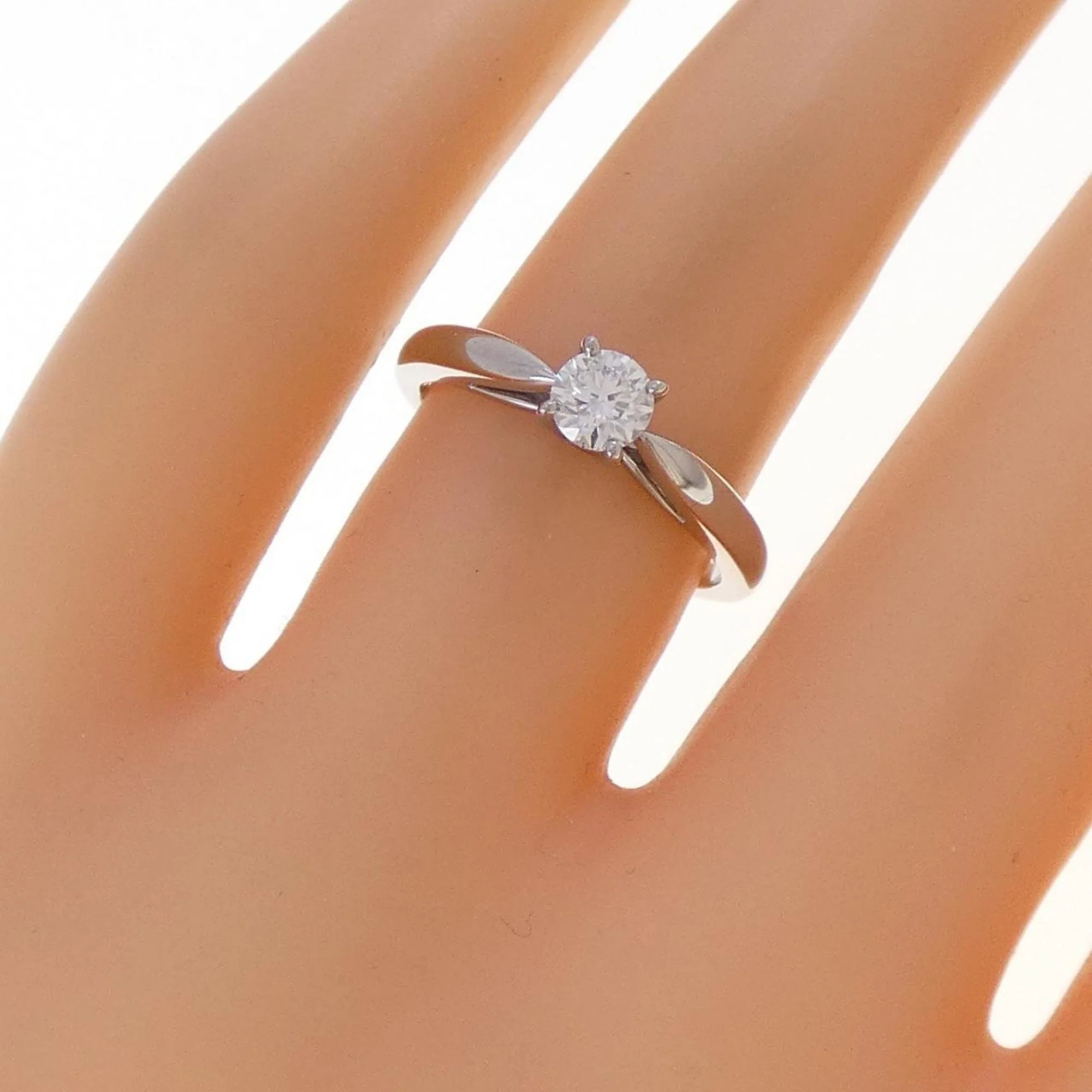 Ring Platinum with Diamond - Image 5
