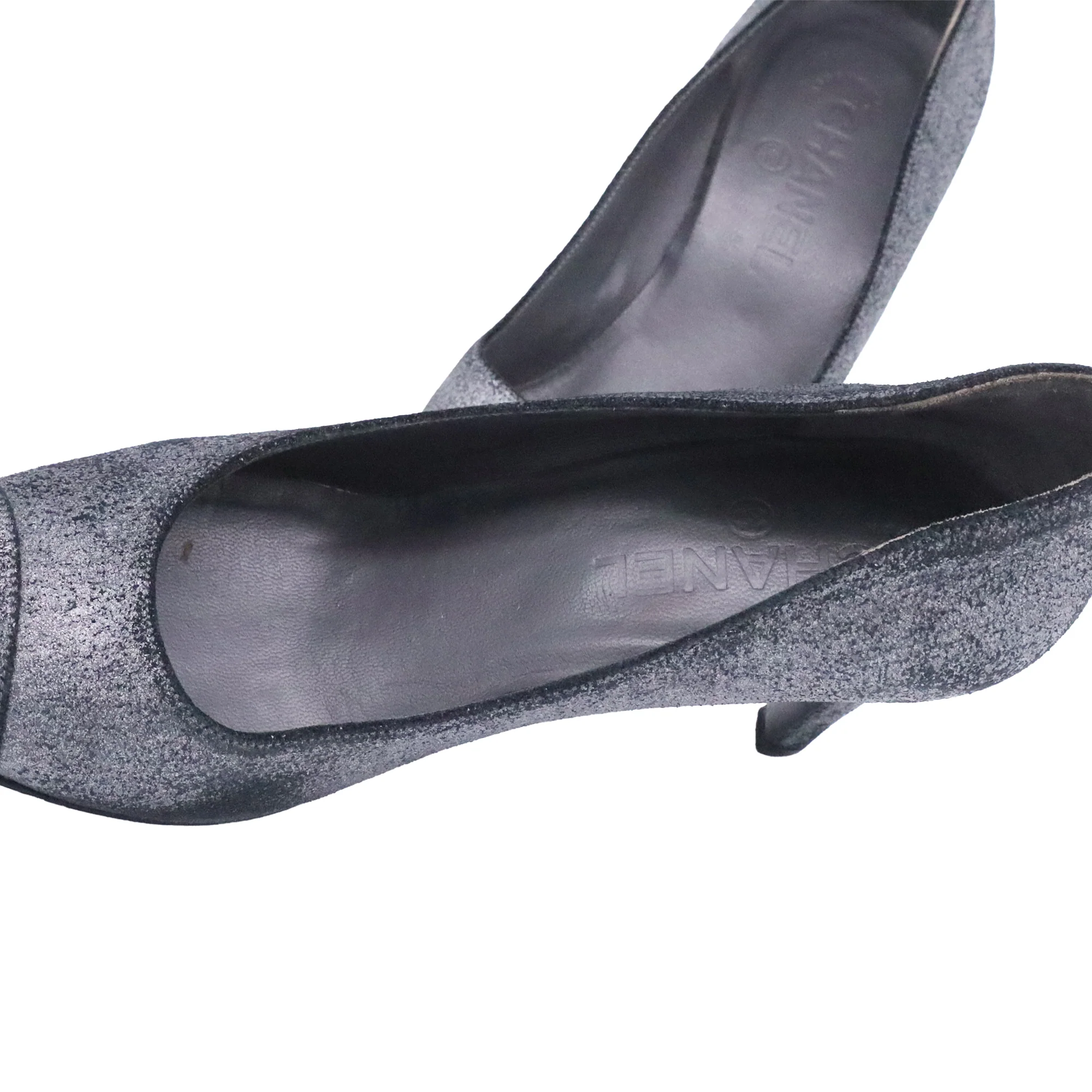 Women's Chanel CC Distressed Accent Pumps in Grey Suede - Image 7
