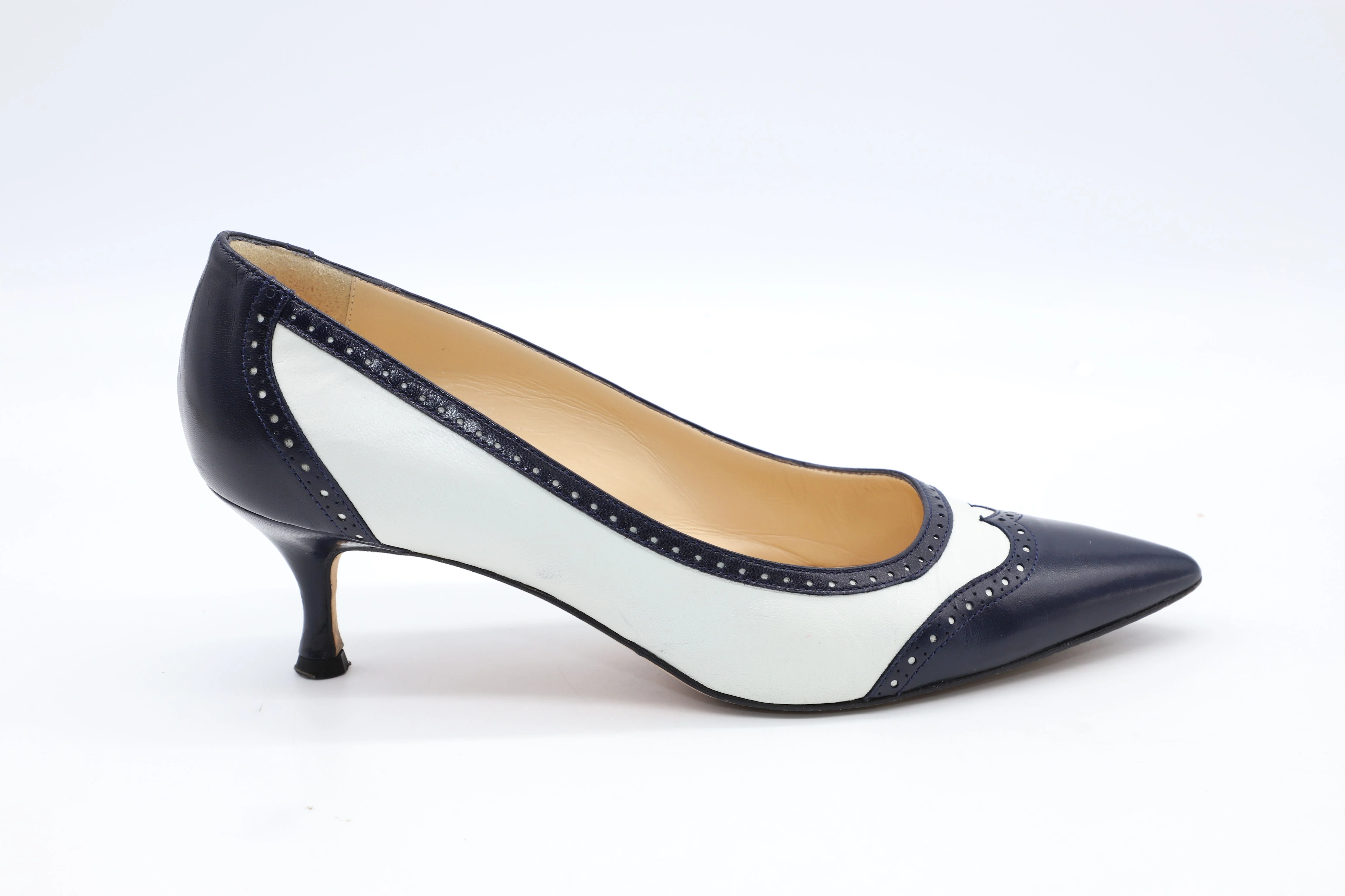 Women's Manolo Blahnik Ancor Two-tone Spectator Pumps in Navy Blue Leather - Image 8