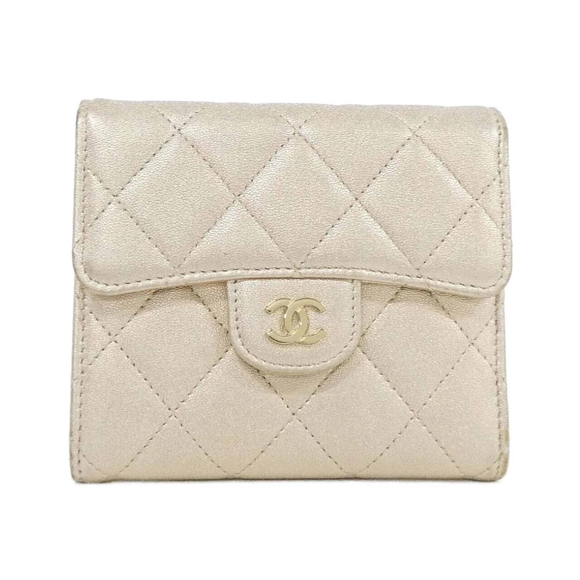 CC Compact Classic Flap Wallet Quilted Caviar