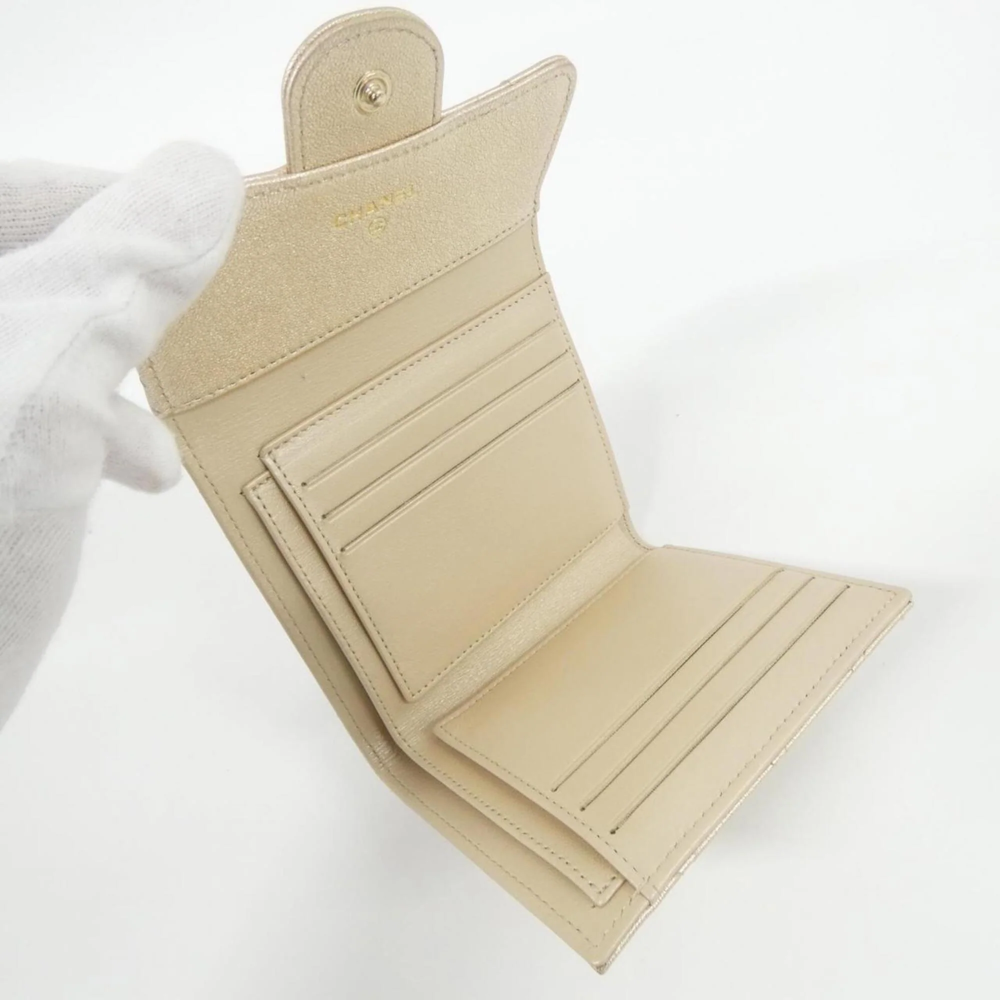 CC Compact Classic Flap Wallet Quilted Caviar - Image 7