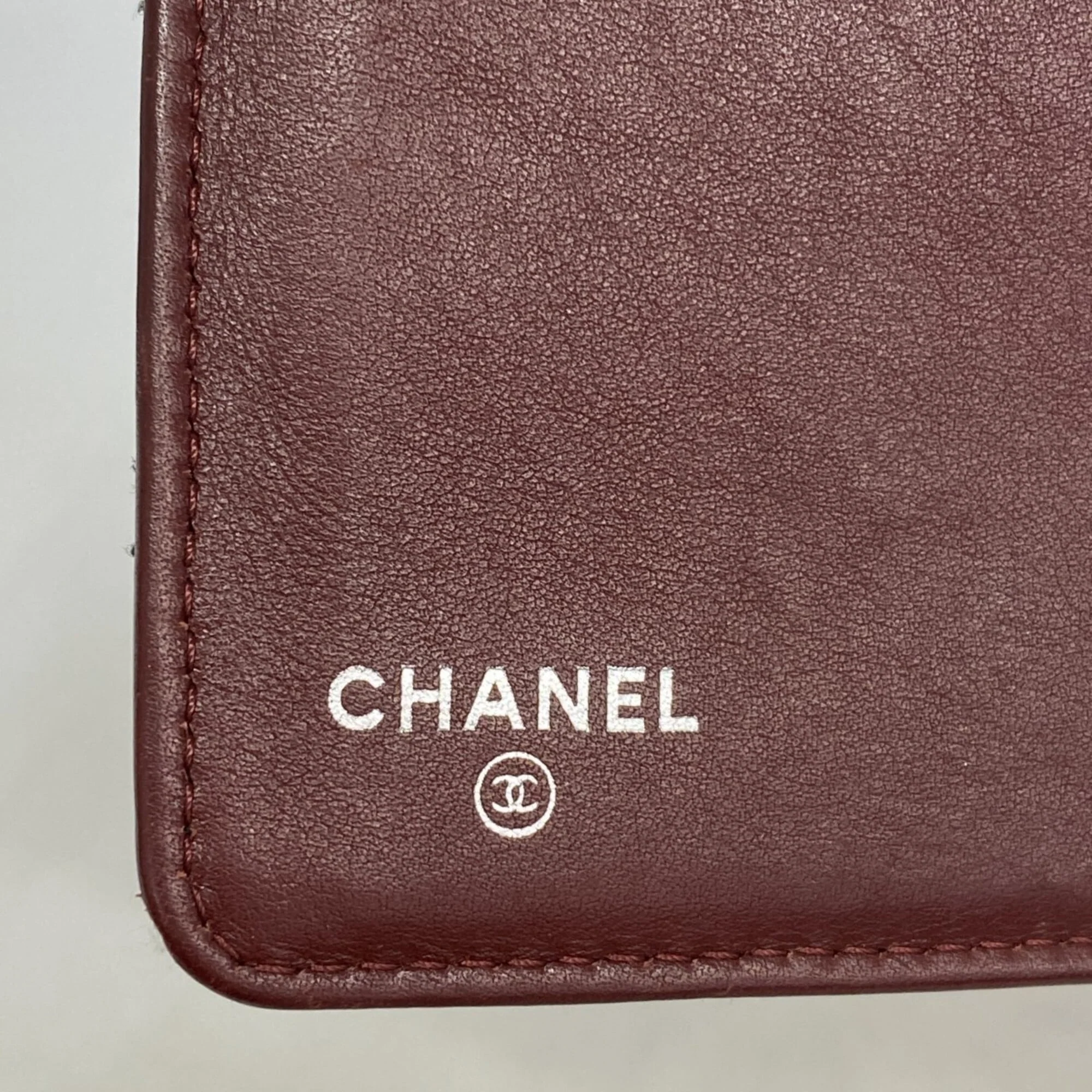 L-Yen Wallet Quilted Caviar - Image 4