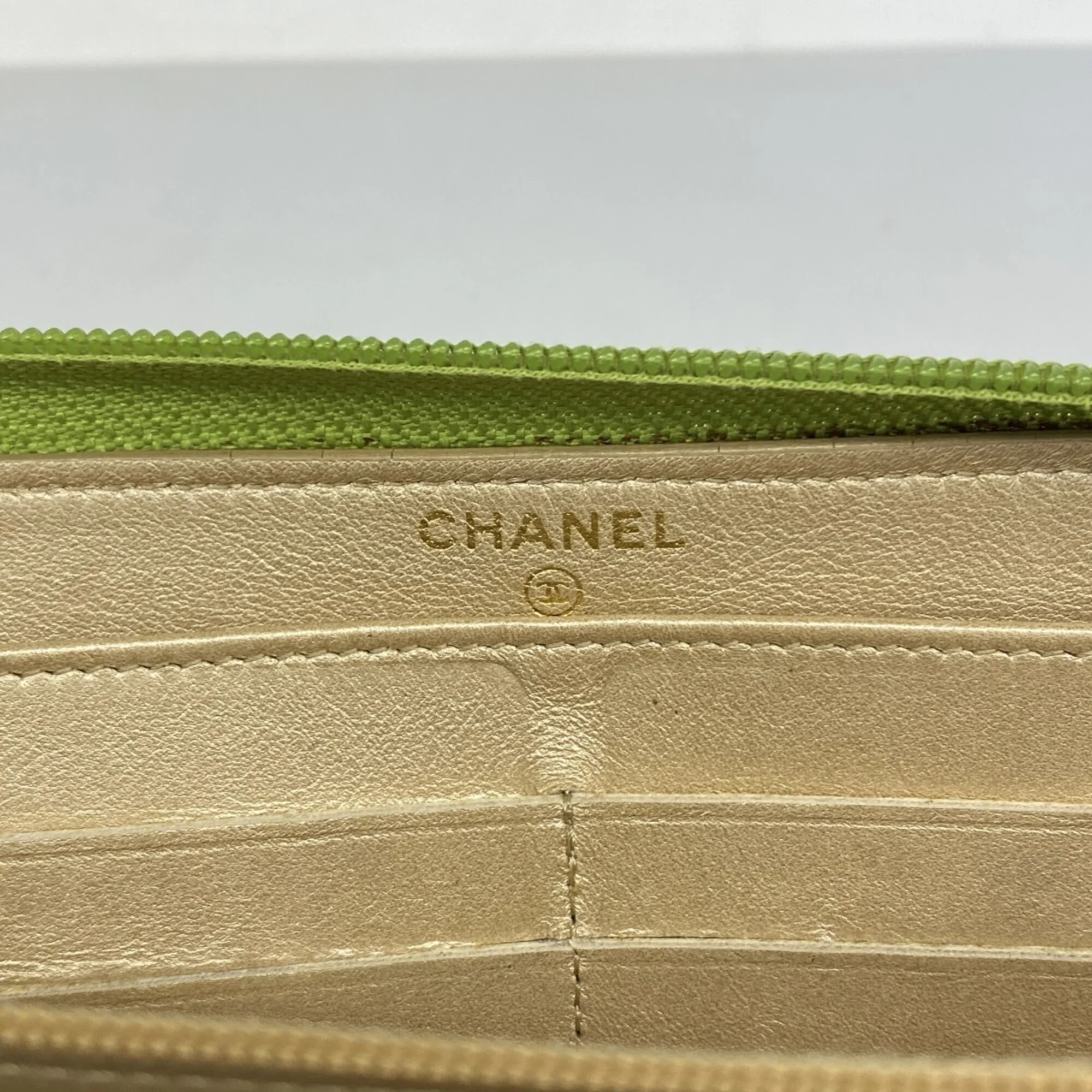 Zip Around Wallet Camellia Lambskin - Image 4